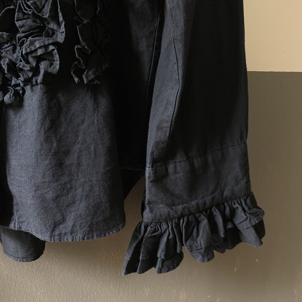 Seditionaries SEXY DYNAMITE Y2K Punk Black Ruffled Long Sleeve Blouse Size S / US 4 / IT 40 - 11 Thumbnail