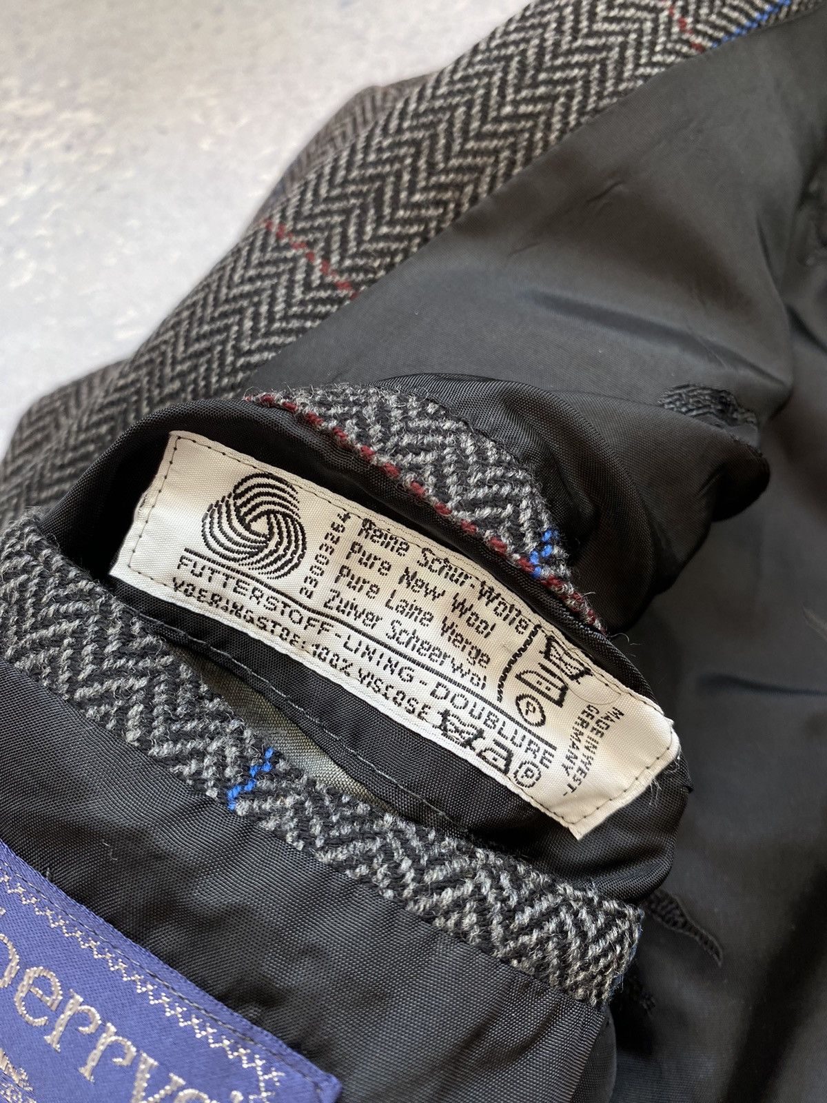 Burberry Burberrys men’s wool blazer jacket made in Germany Size US M / EU 48-50 / 2 - 23 Thumbnail