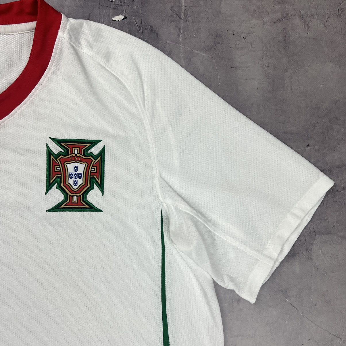 Nike Rare! Portugal Nike Away Shirt Soccer Jersey 2008/10 Size US M / EU 48-50 / 2 - 7 Thumbnail