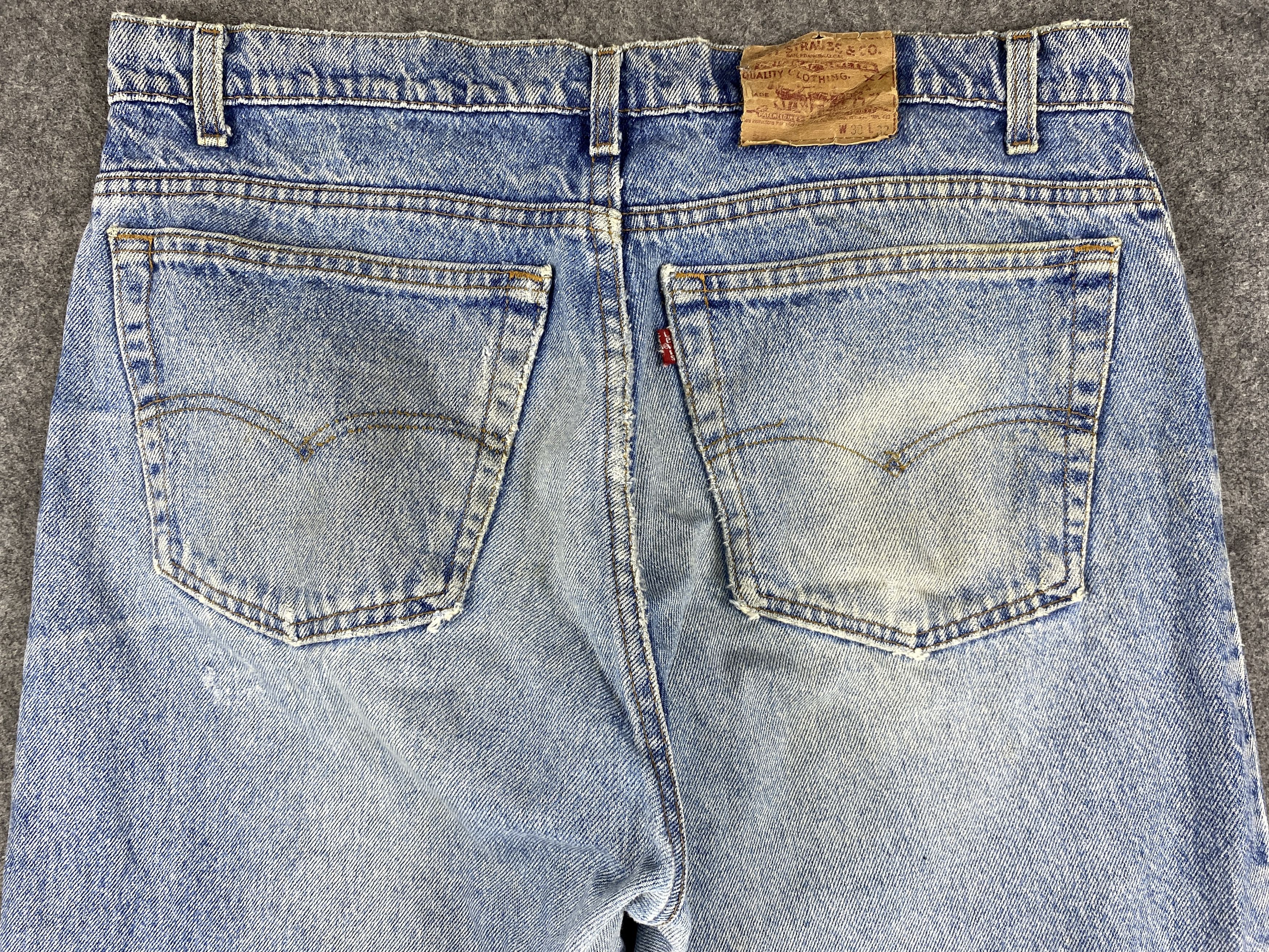 90s Blue Wash Vintage Levi's 550 USA 37x32 Denim -JN1294