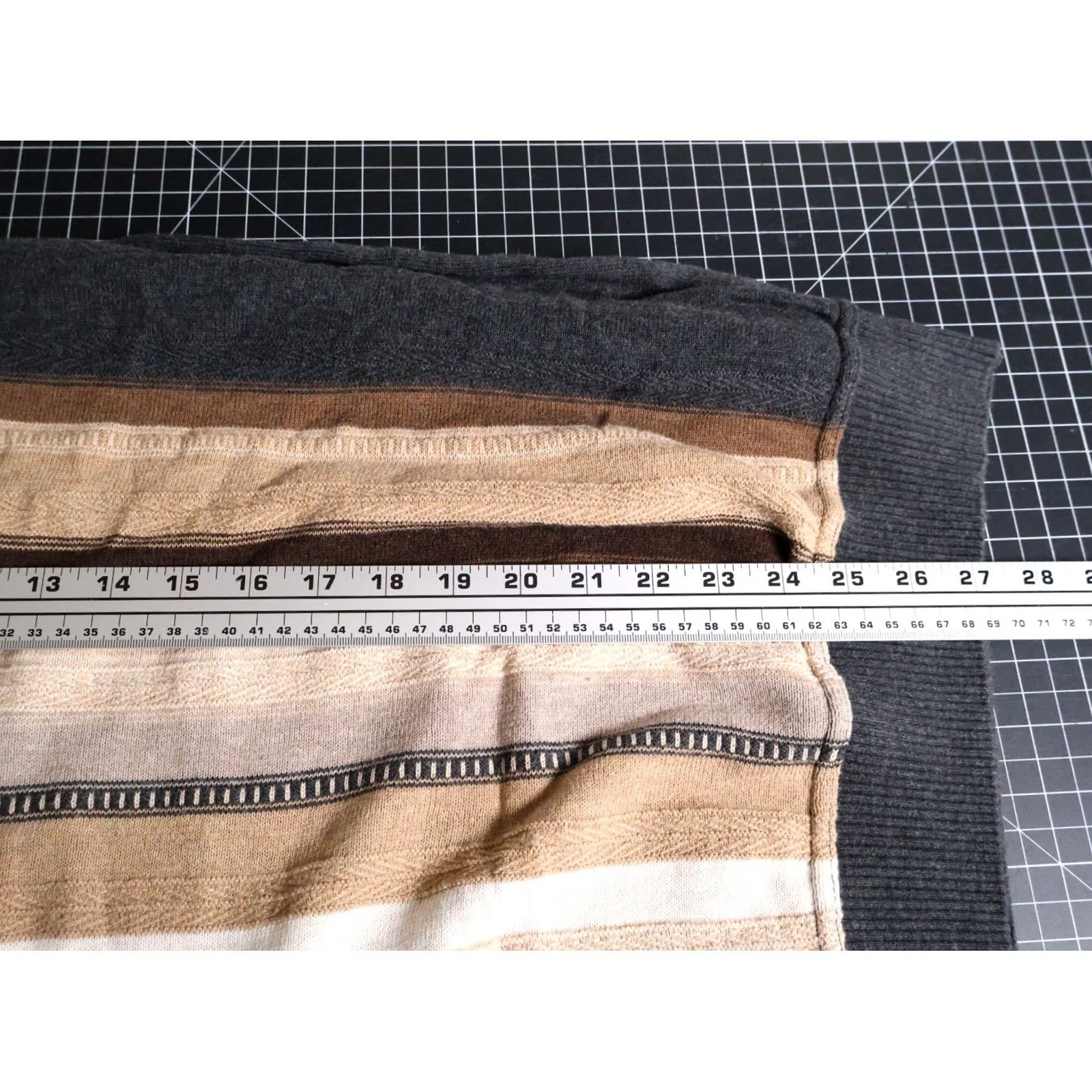 Vintage VINTAGE Tosani Sweater Men's 2XL Dark Gray Canada Striped Lightweight Knit Crew Neck Pullover Casual 90s Retro Geometric Pattern Mens Size US XXL / EU 58 / 5 - 6 Thumbnail