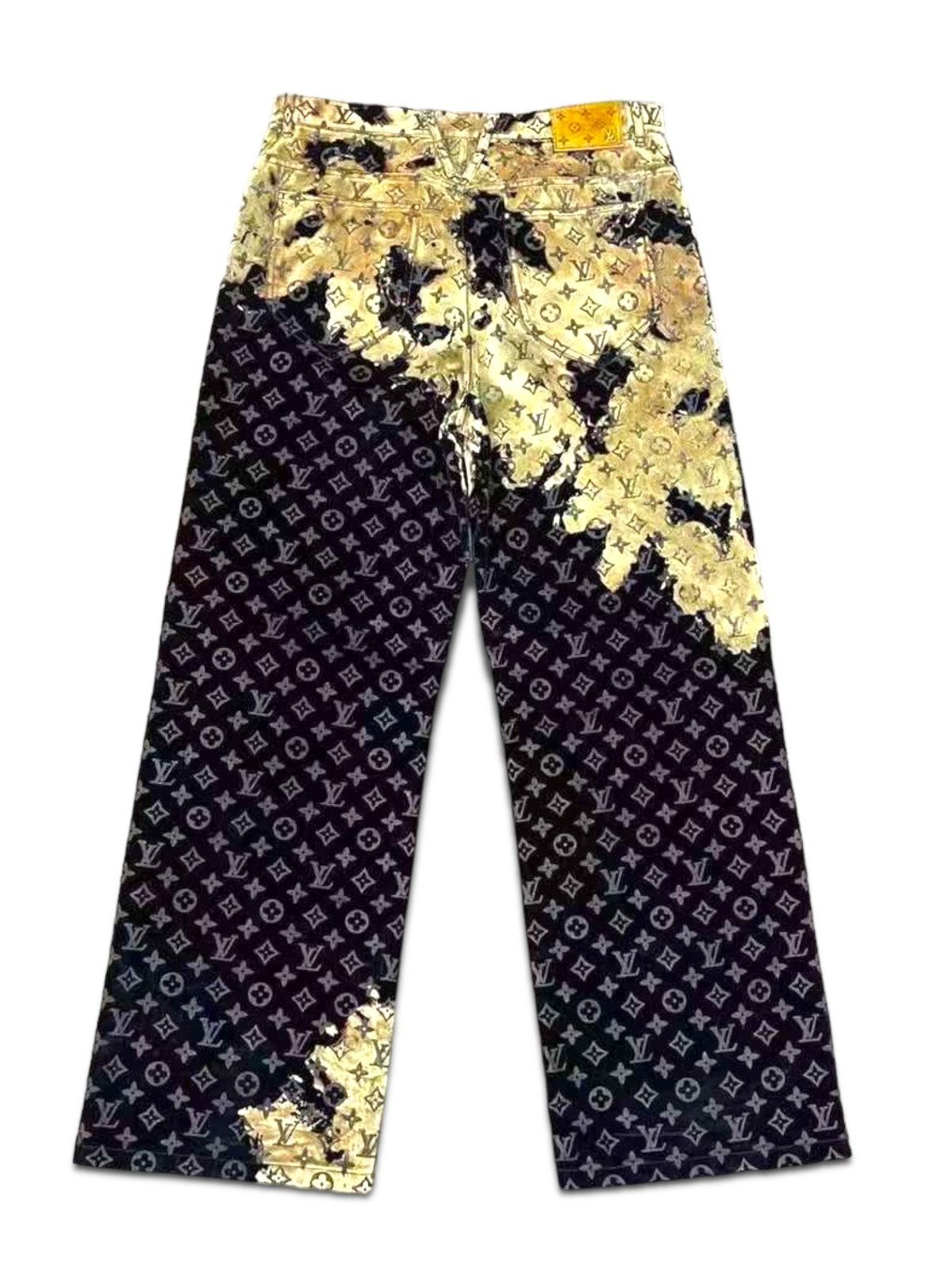 Louis Vuitton Louis Vuitton 34 Bleached Monogram Denim Jeans Size US 34 / EU 50 - 2 Thumbnail