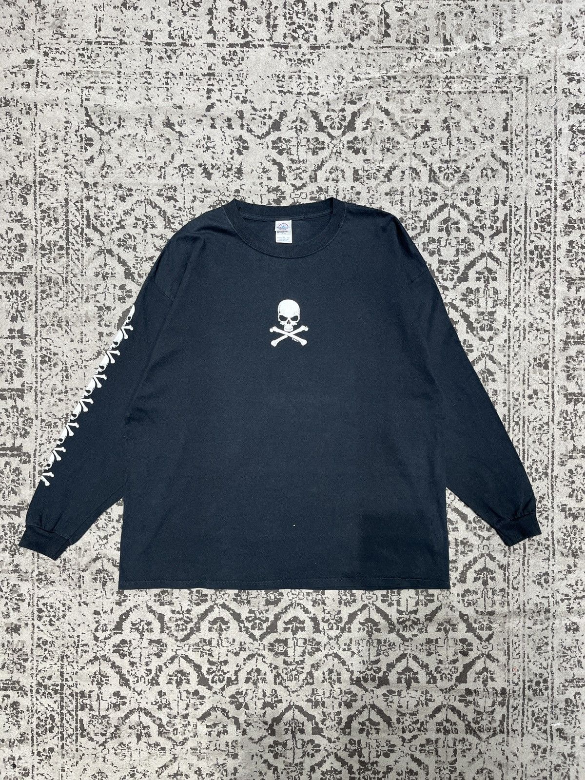 Fashion Victim × Vintage Vintage 00’s Skull & Cross Bones By Fashion Victim Size US XXL / EU 58 / 5 - 2 Thumbnail