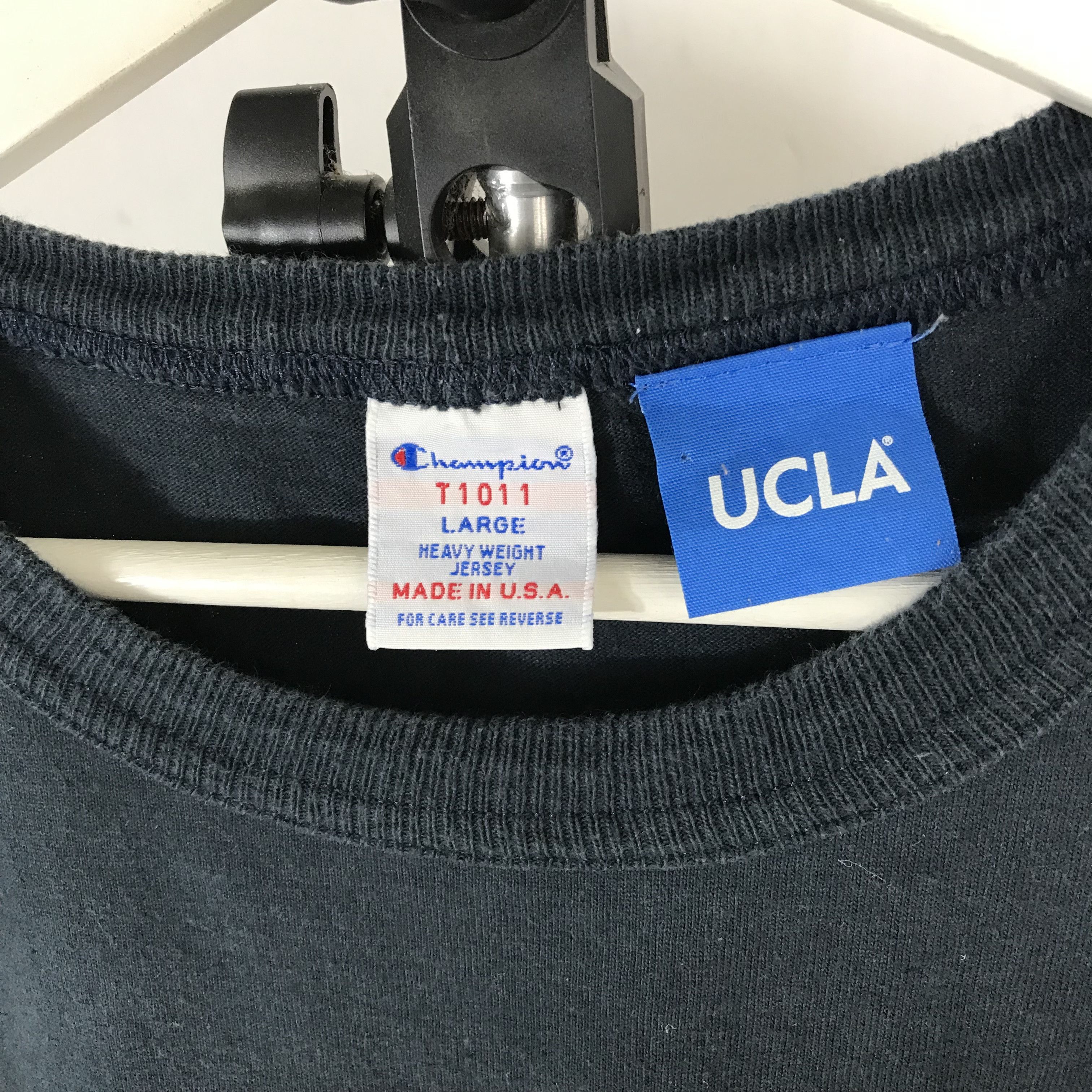 Champion × MoMA Vintage 90s UCLA bruins big logo Champion shirt Size US L / EU 52-54 / 3 - 5 Thumbnail