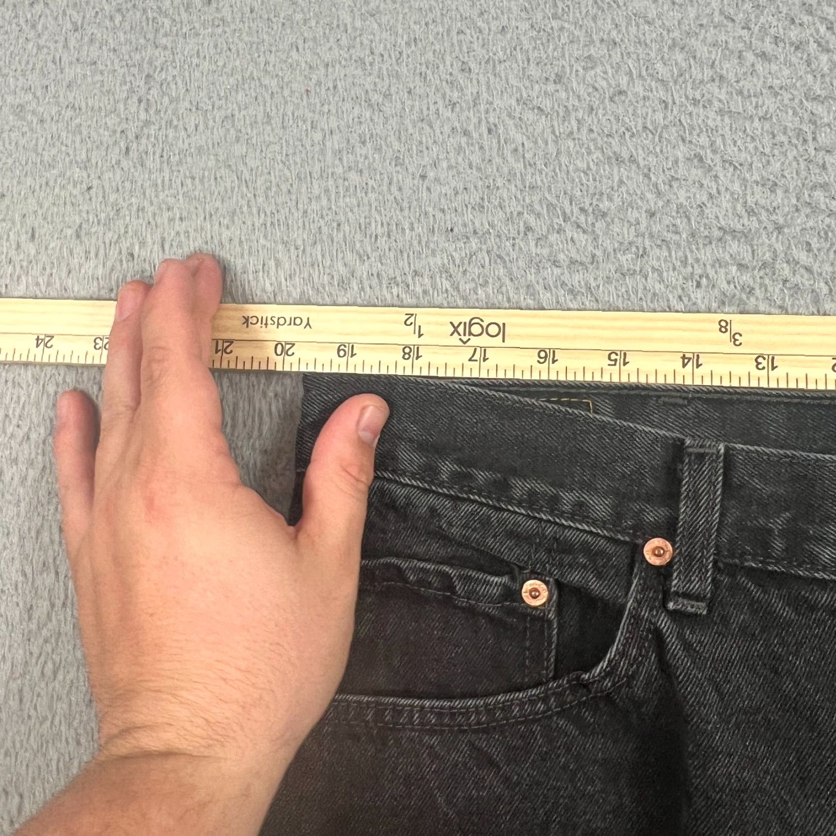 Levi's VINTAGE Levi's 550 Jeans Mens 39x34 Relaxed Distressed Straight Leg Black Grunge Y2K Size US 39 - 4 Thumbnail