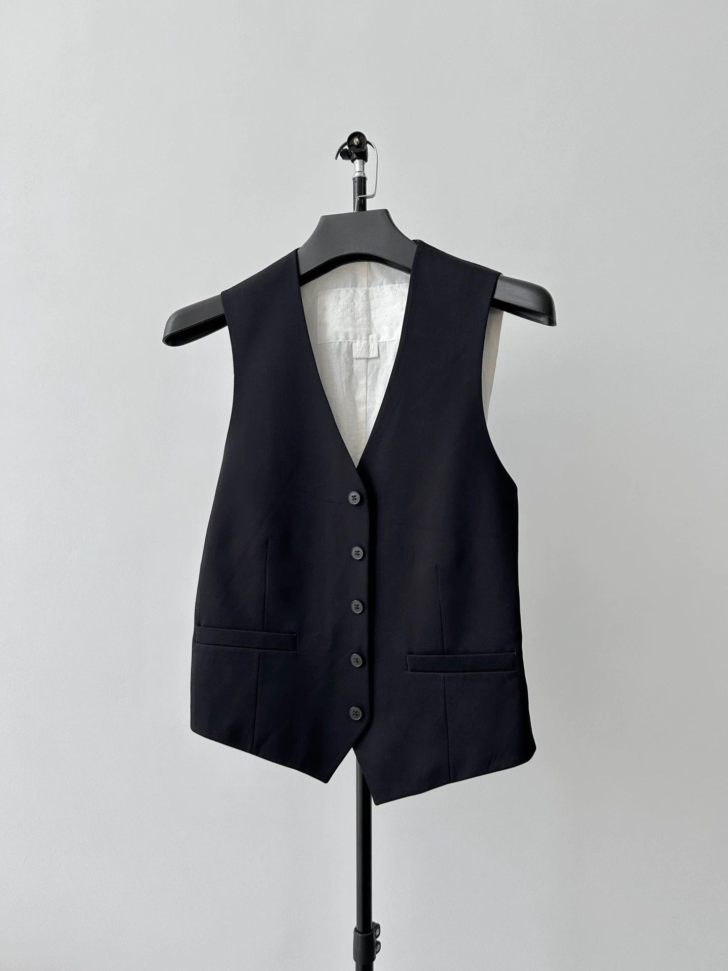 Maison Margiela Maison Margiela x HM Black Vest 40 Size S / US 4 / IT 40 - 1 Thumbnail