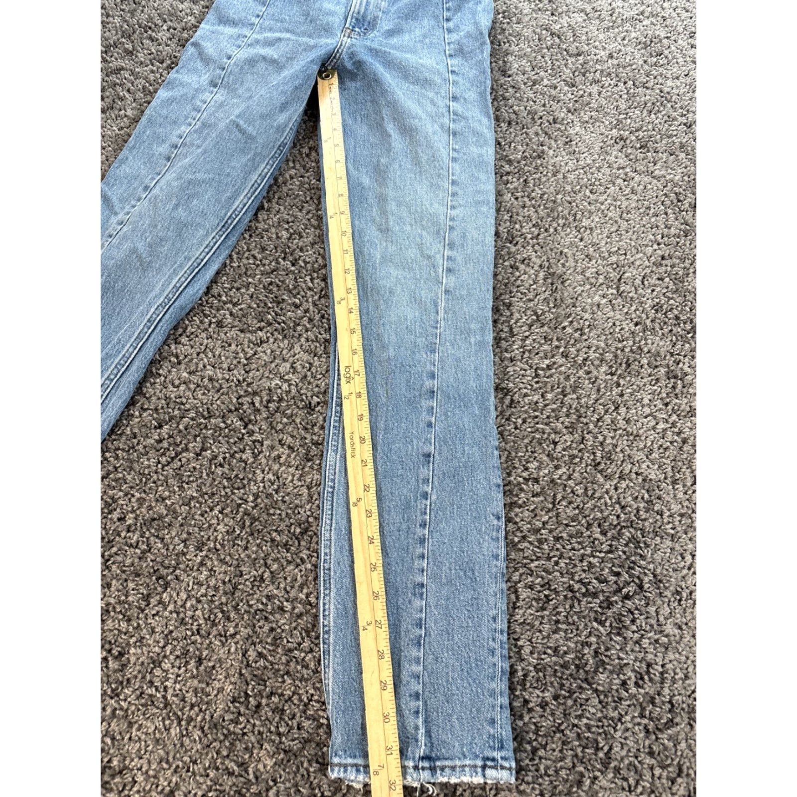 Abercrombie & Fitch VINTAGE Abercrombie & Fitch 90s Straight Jeans Women 0 25x32 Light Blue Cotton High Rise 25 in 32 in Mens? Wait not mens. Department Women. Size 0. Size ONE SIZE - 2 Thumbnail