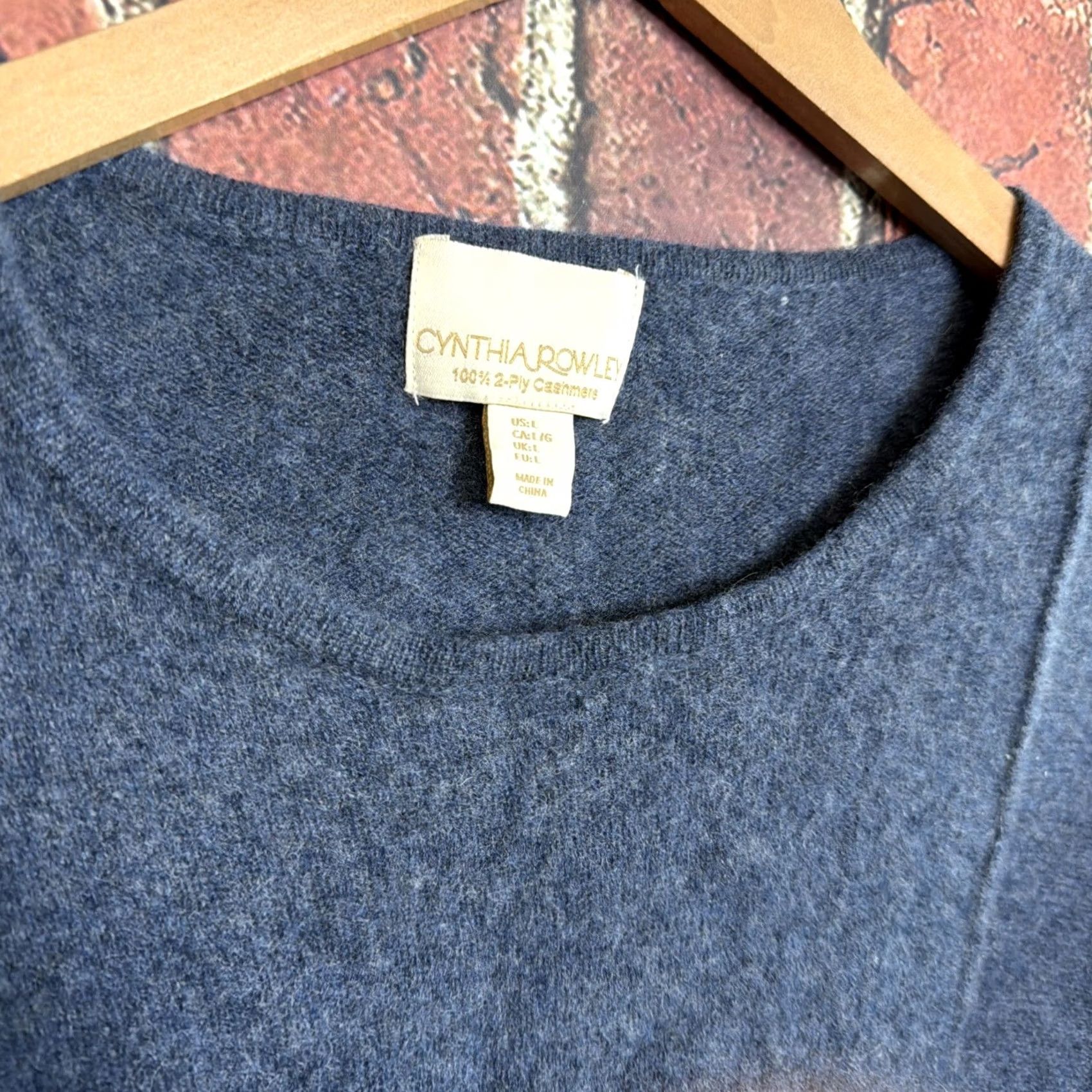 Cynthia Rowley Cynthia Rowley 100% Cashmere Blue Sweater 3/4 Sleeve Women’s L Pullover Crew Neck Holiday Casual Business Travel Size L / US 10 / IT 46 - 2 Thumbnail