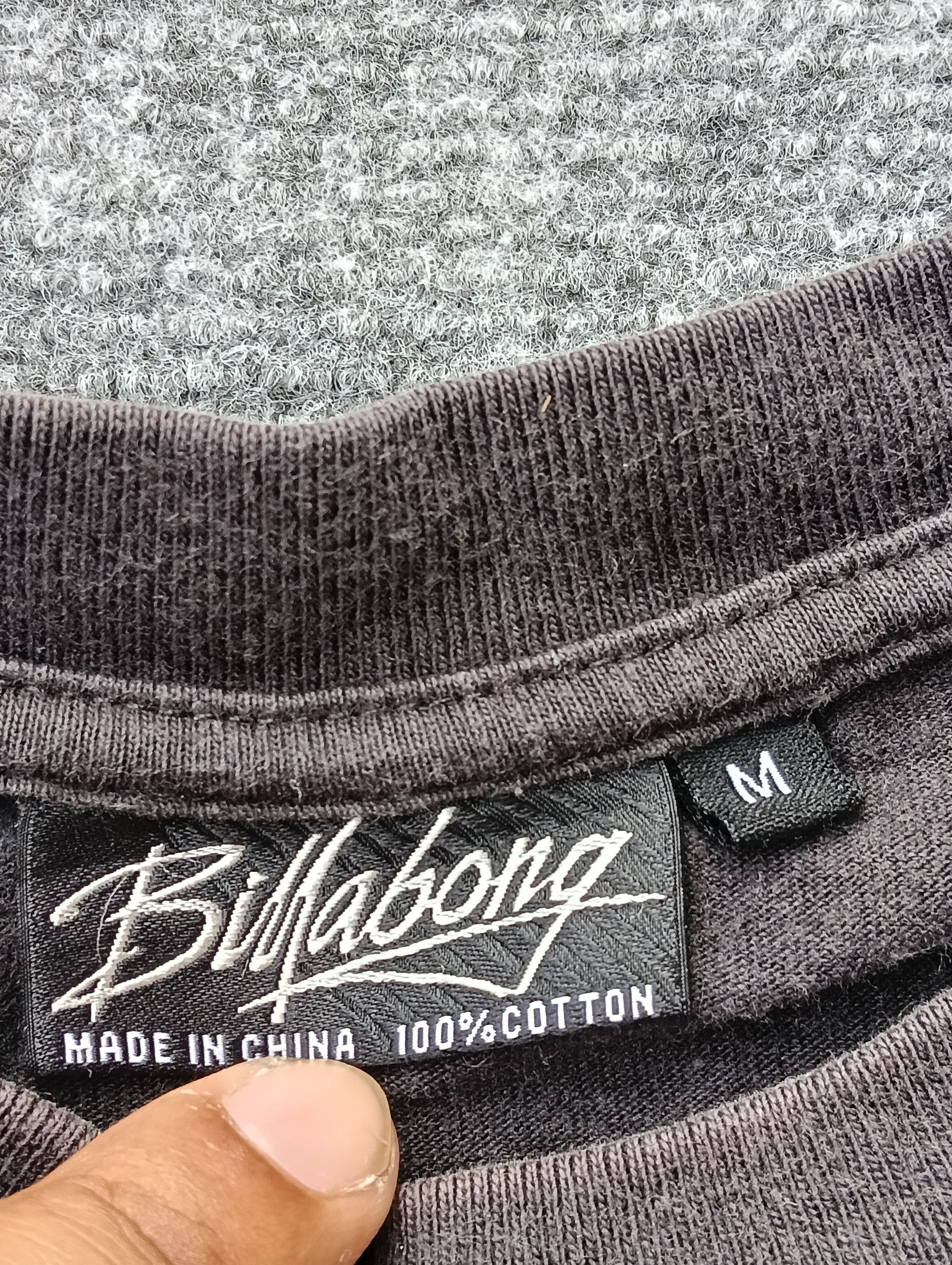 Billabong VINTAGE BILLABONG FADED BLACK T-SHIRT. Size US M / EU 48-50 / 2 - 4 Thumbnail