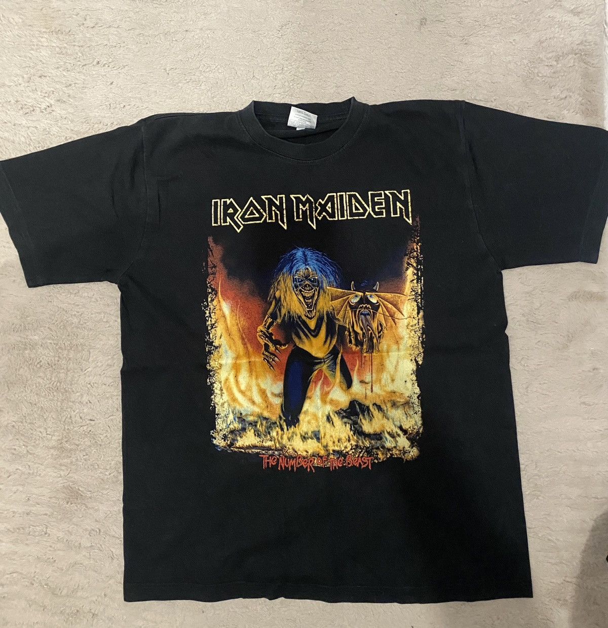 Iron Maiden Iron maiden vintage the number of beast tee 00s Size US L / EU 52-54 / 3 - 5 Thumbnail