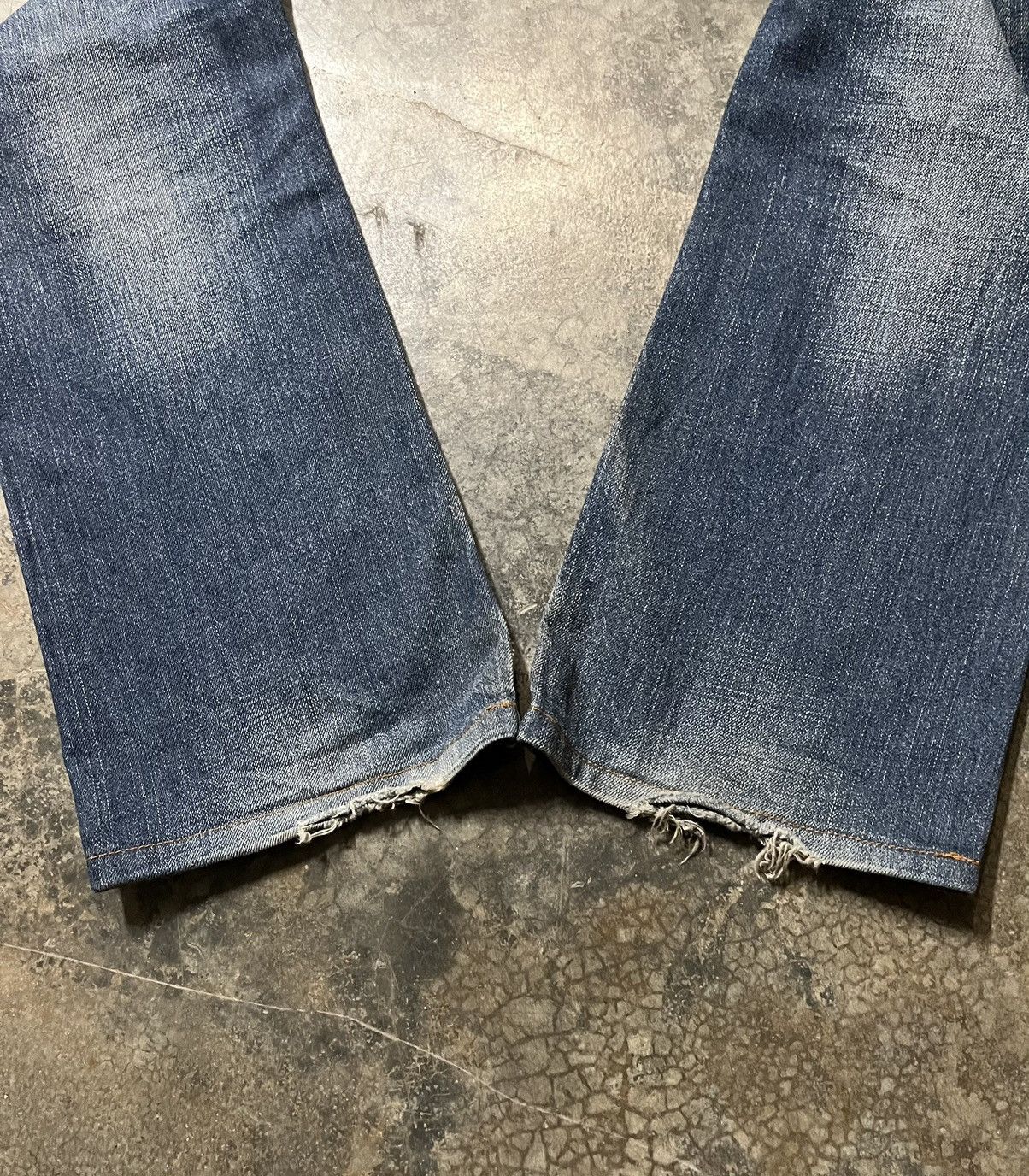 Levi's Vintage Levis 517 grunge distressed bootcut flare jeans Size US 31 - 13 Thumbnail