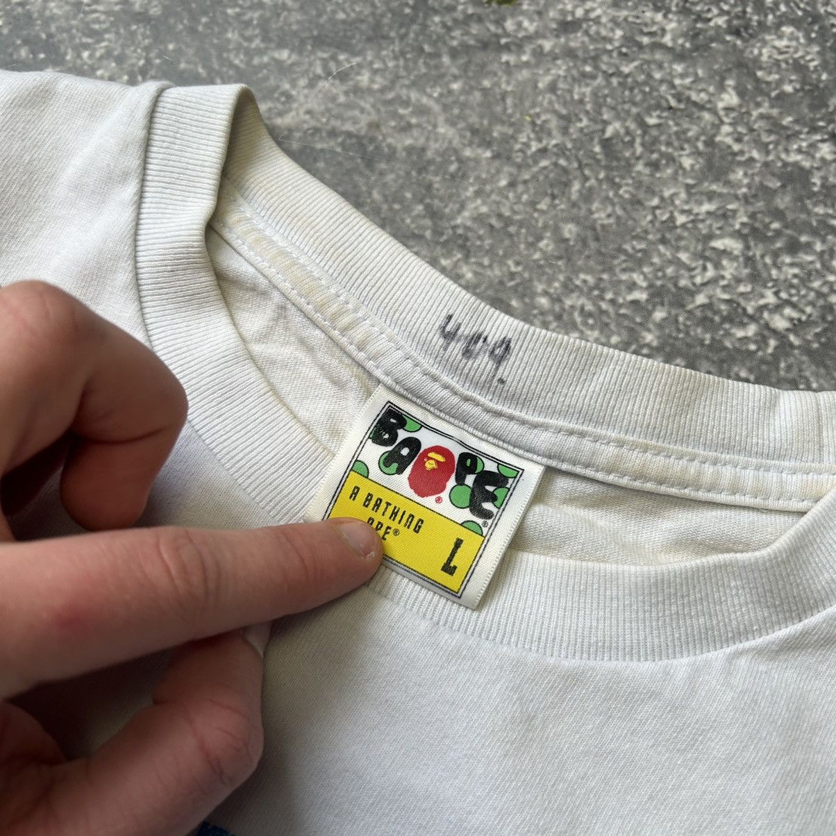 Bape Luxury Bape A Bathing Ape Big Graphic Logo y2k designer tee Size US L / EU 52-54 / 3 - 9 Thumbnail
