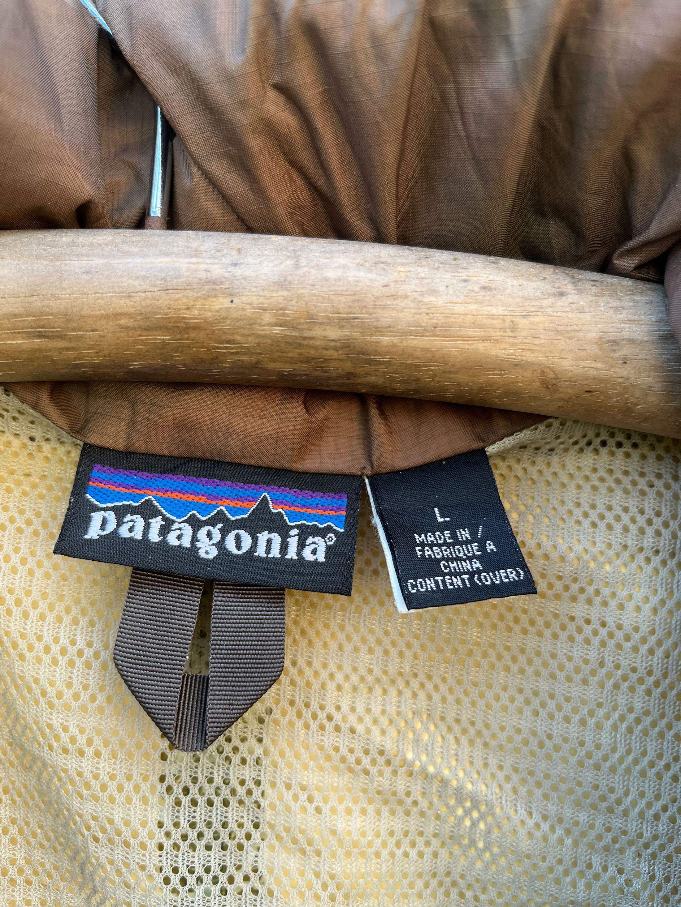 Patagonia Vintage Patagonia Torrentshell Velcro Snap Zipper Hooded Size US L / EU 52-54 / 3 - 6 Thumbnail