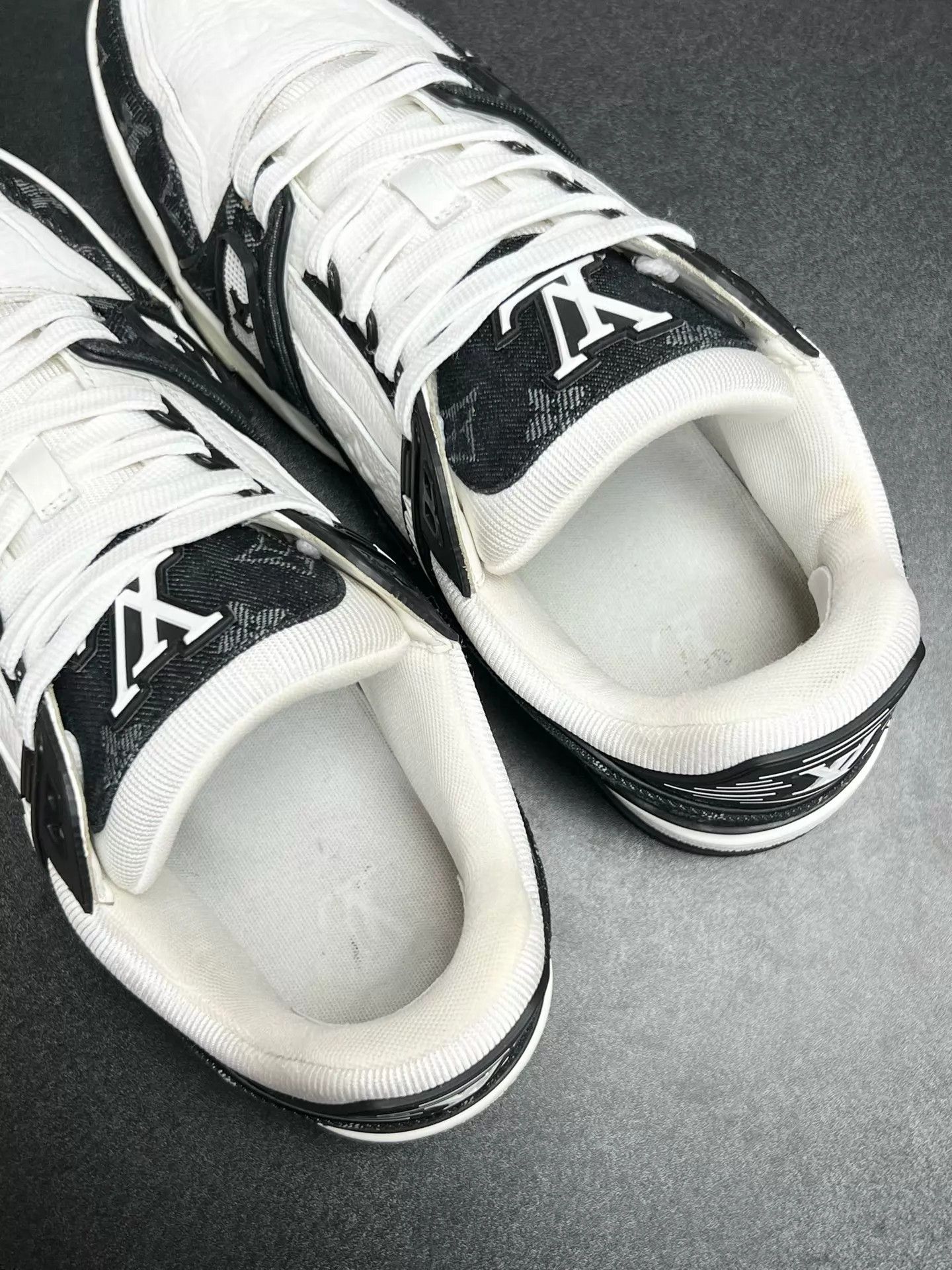 Louis Vuitton LV TRAINER Black White Denim UK7.5/41.5 24 Anti-Abrasion Size US 8.5 / EU 41-42 - 4 Thumbnail