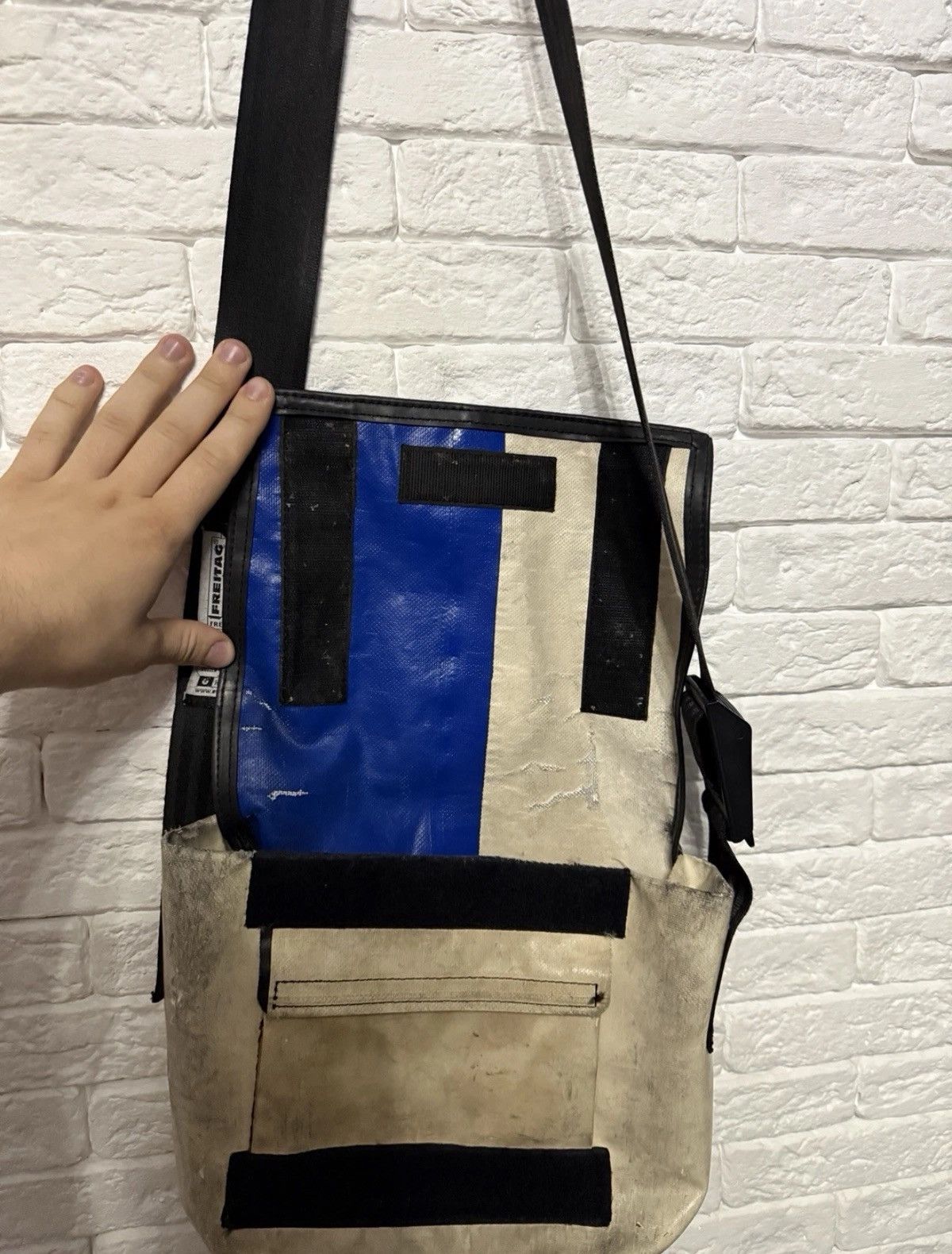 Freitag Freitag Medium Crossbody Tranformer Bag Recycled Vintage Size ONE SIZE - 8 Thumbnail