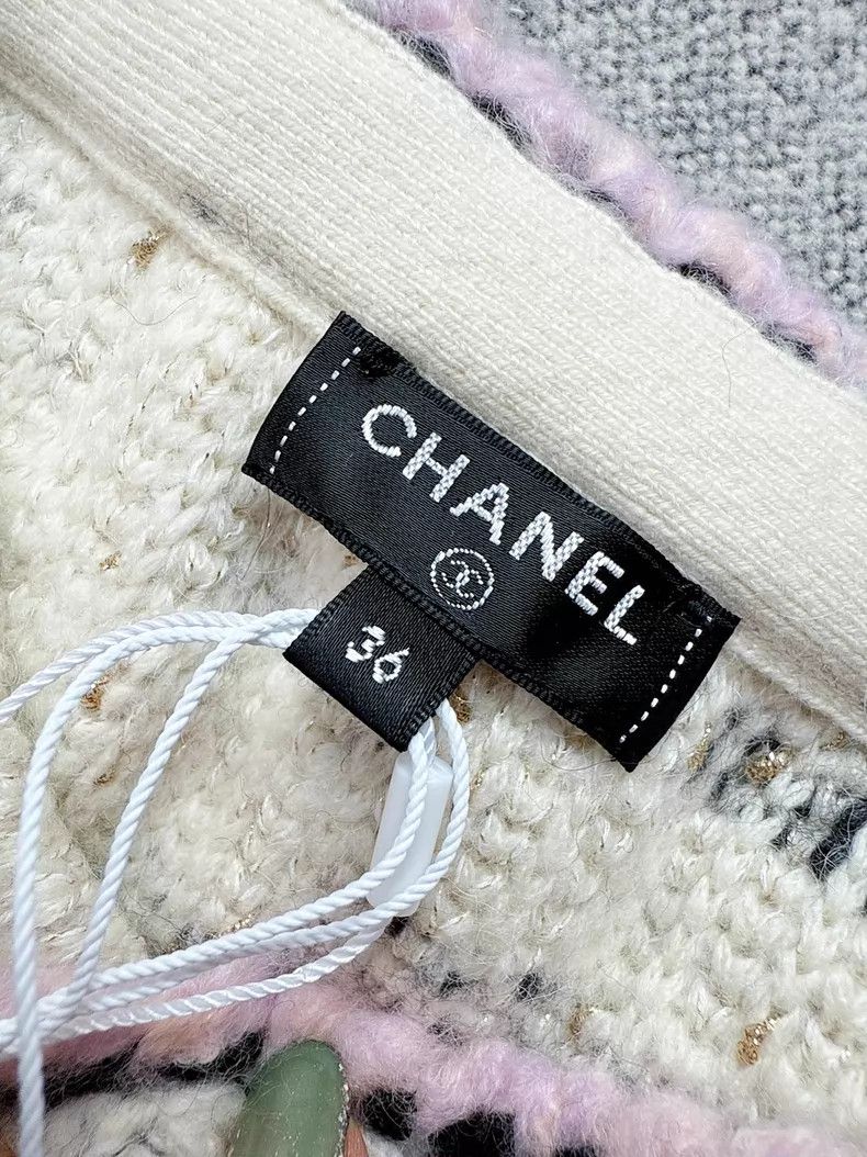 Chanel Chanel 21A Castle Series Cow Spot Pink Rolled Cashmere Kni Size 24" / US 00 / IT 34 - 6 Thumbnail