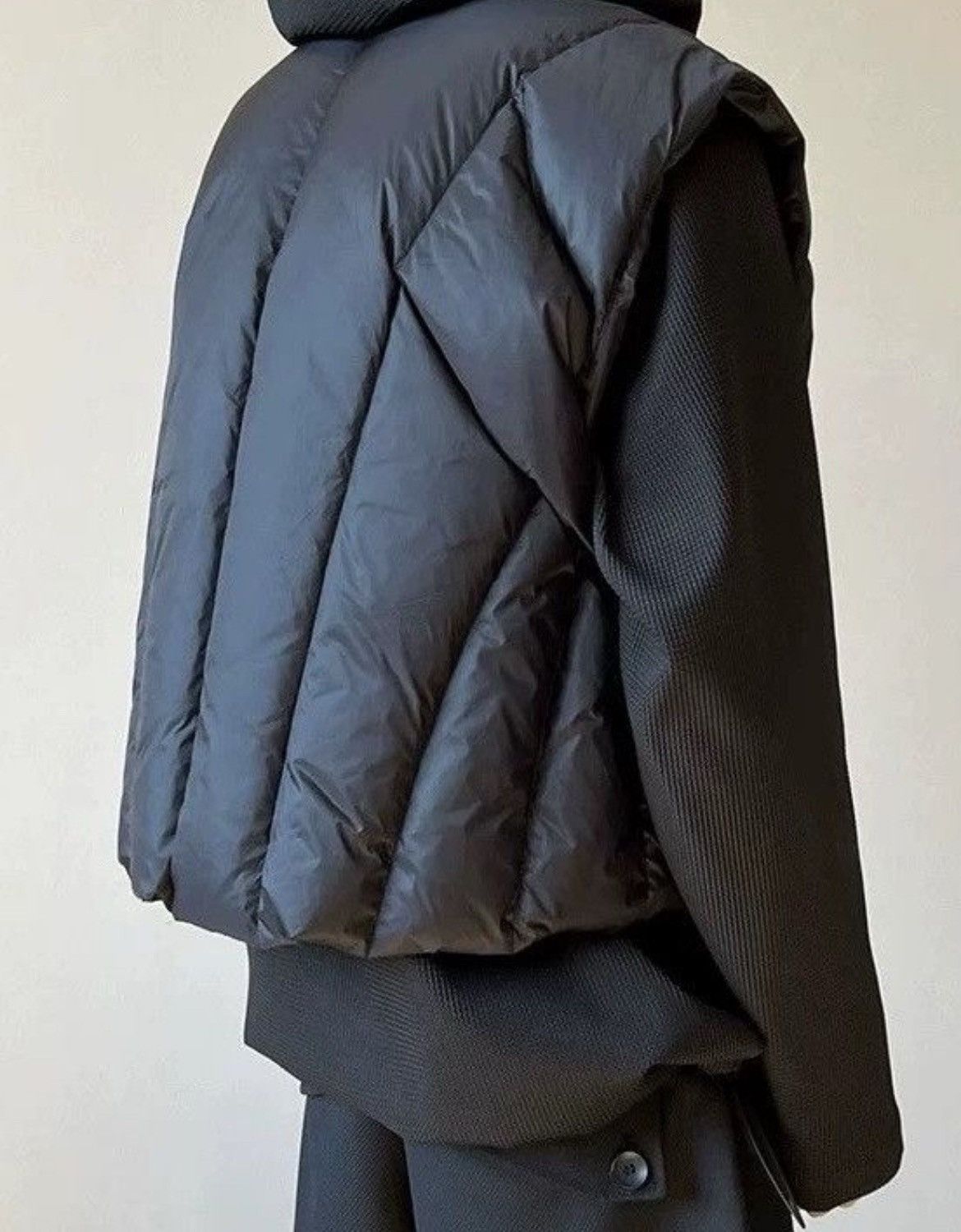Japanese Brand × Vintage asymmetrical cropped quilted puffer vest jacket Size US M / EU 48-50 / 2 - 4 Thumbnail