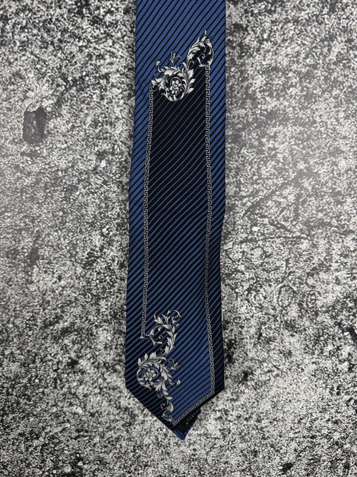 Versace Jeans Couture Vintage Tie Gianni Versace Medusa Logo Made it Italy Size ONE SIZE - 4 Thumbnail