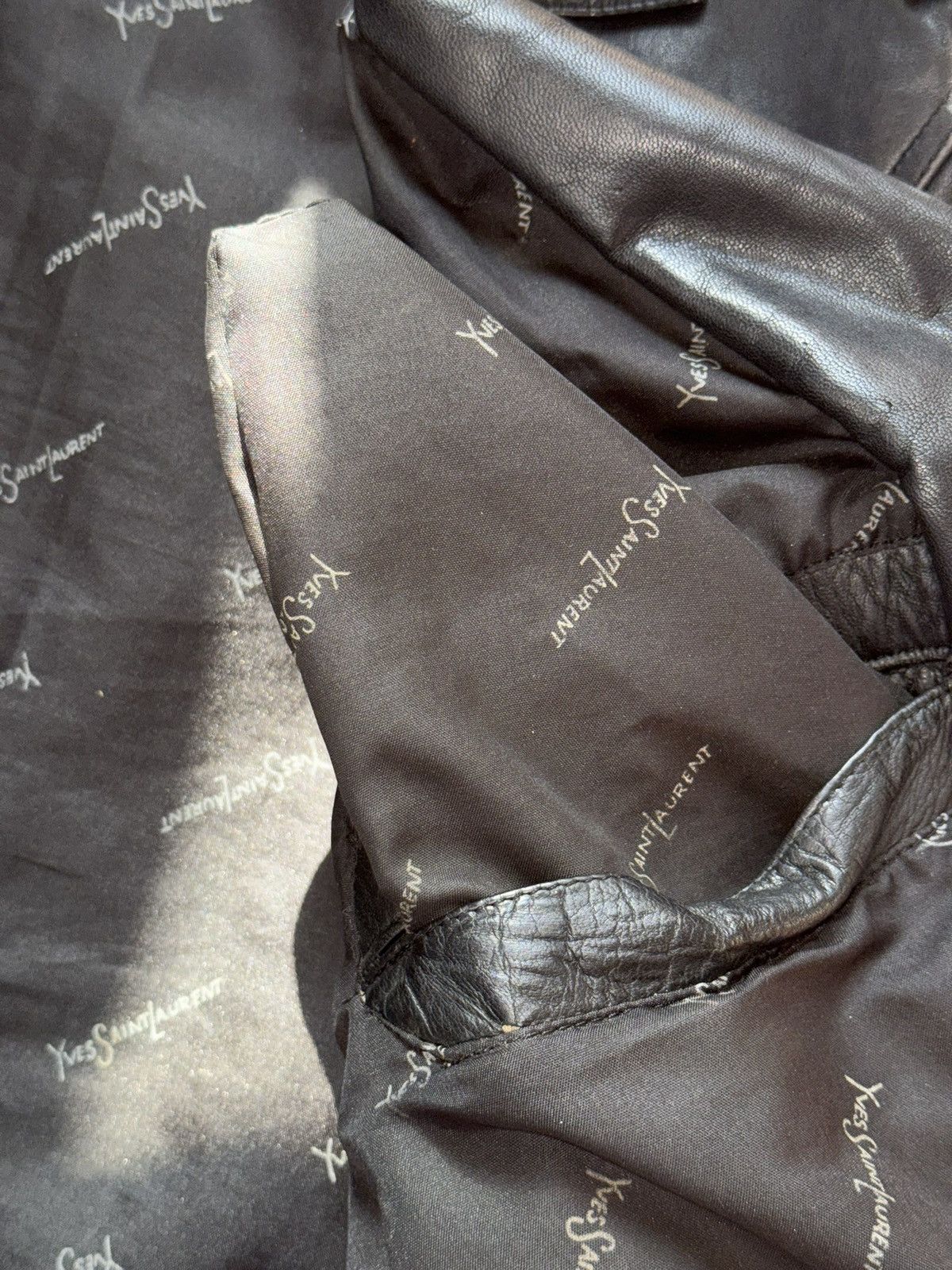 Yves Saint Laurent Yves saint Laurent jacket model Perfecto Size US L / EU 52-54 / 3 - 21 Thumbnail