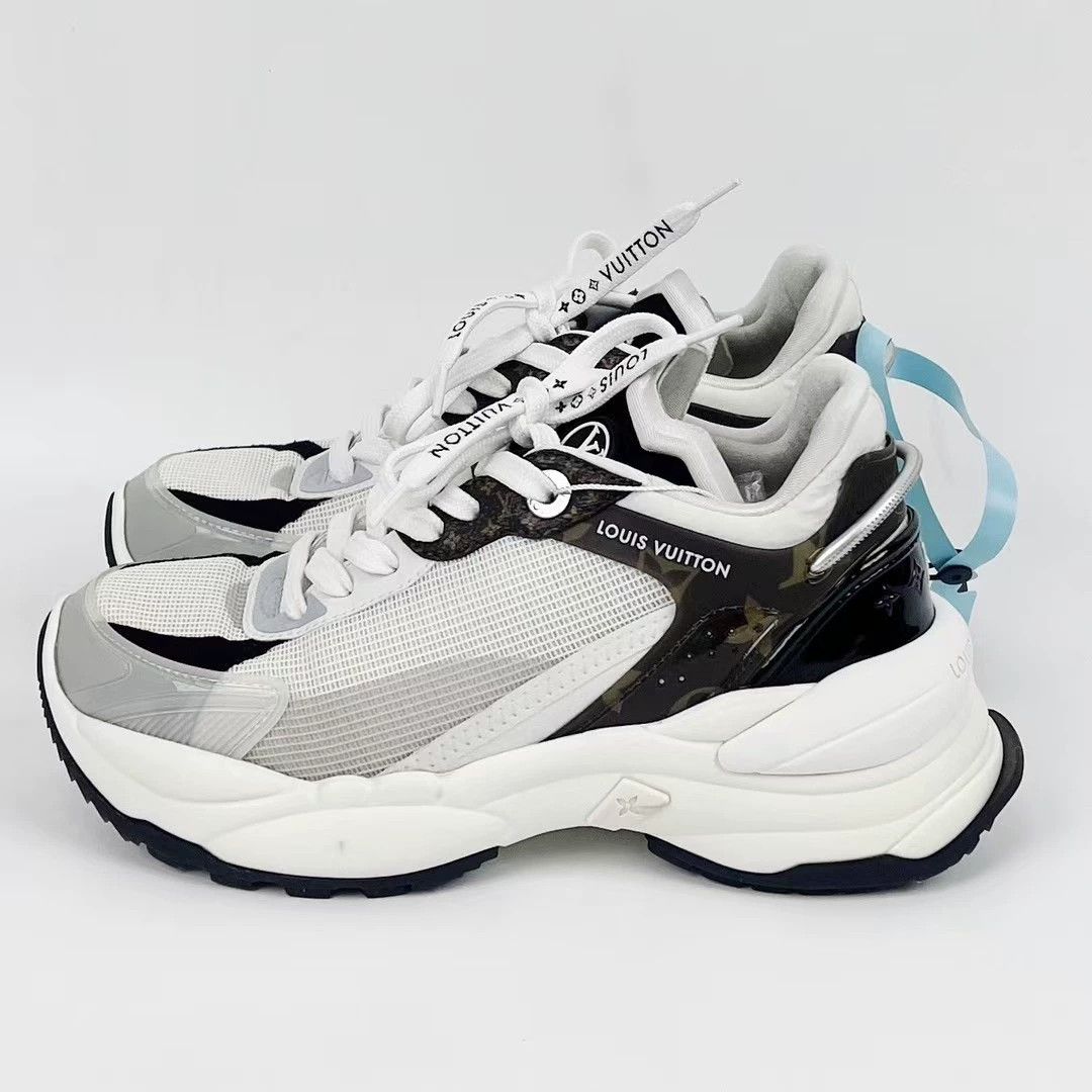 Louis Vuitton Louis Vuitton silver Runaway sneakers Size US 5.5 / IT 35.5 - 2 Thumbnail