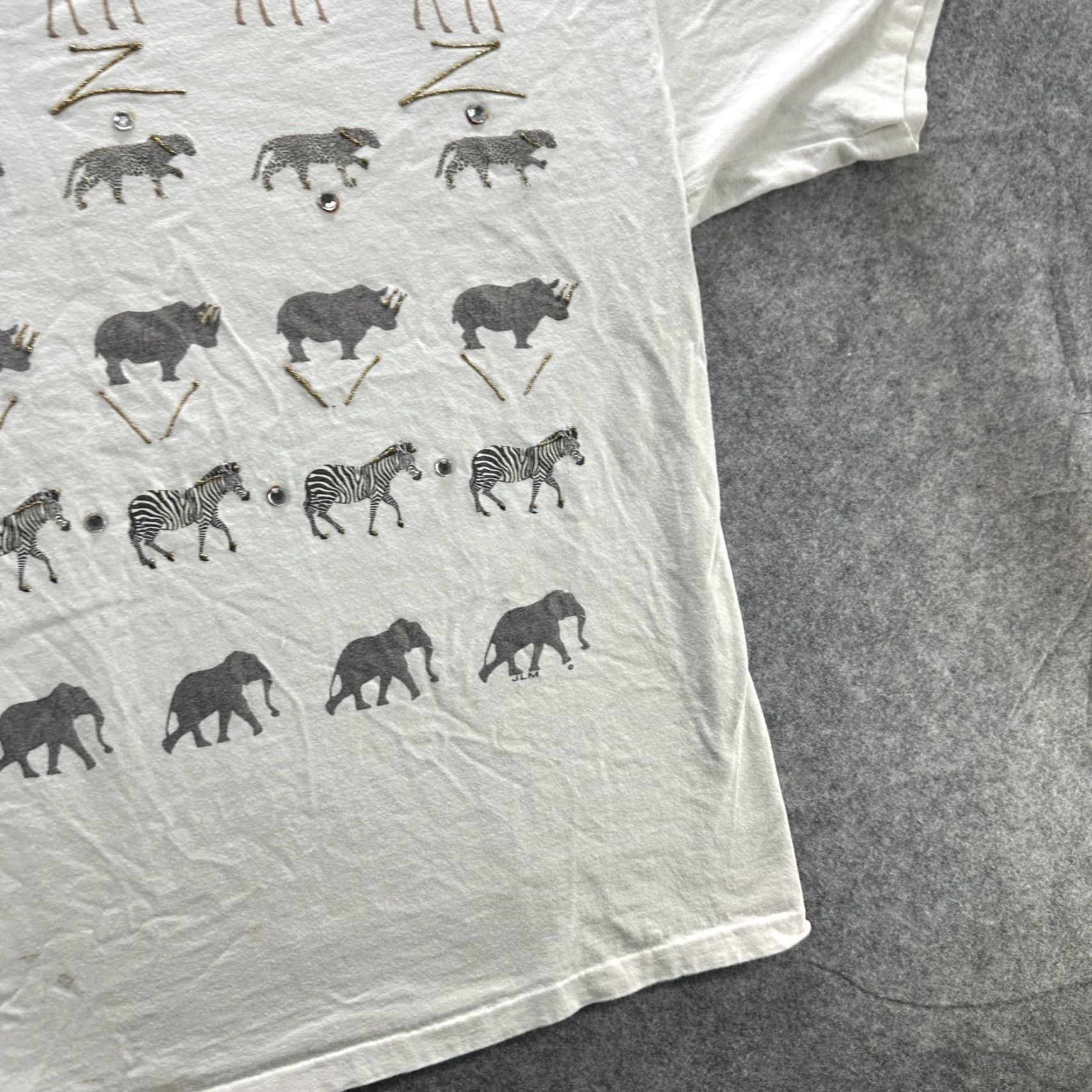 Vintage VINTAGE JLM Fashion Group Safari Animal Embroidered T-Shirt Mens Large White 90s Wildlife Collection Size US L / EU 52-54 / 3 - 4 Thumbnail