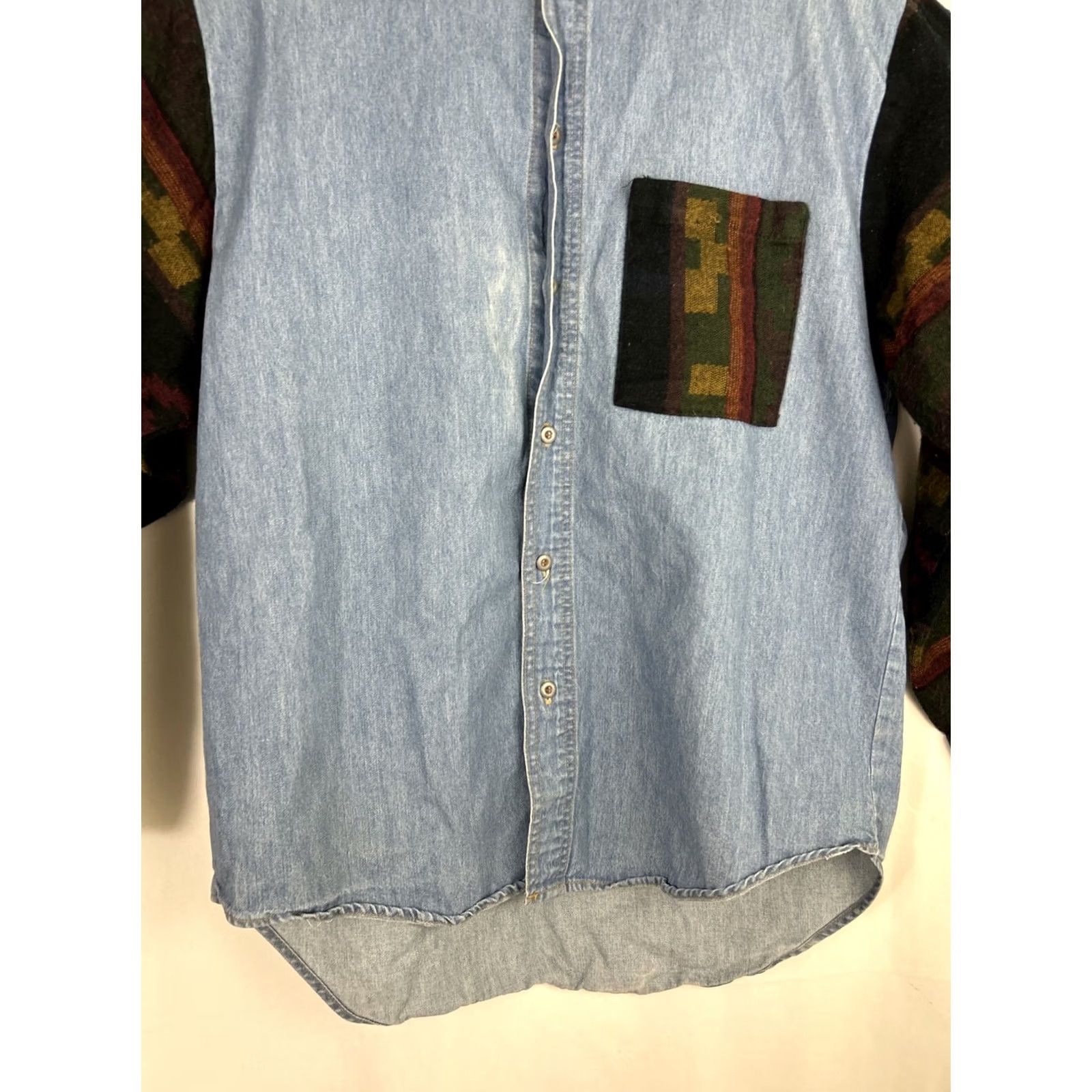 Vintage One Way Vintage Chambray Button-Up Aztec Southwest Accent Shirt Mens L Blue / Aztec Chambray Shirt Mens L Size US L / EU 52-54 / 3 - 3 Thumbnail