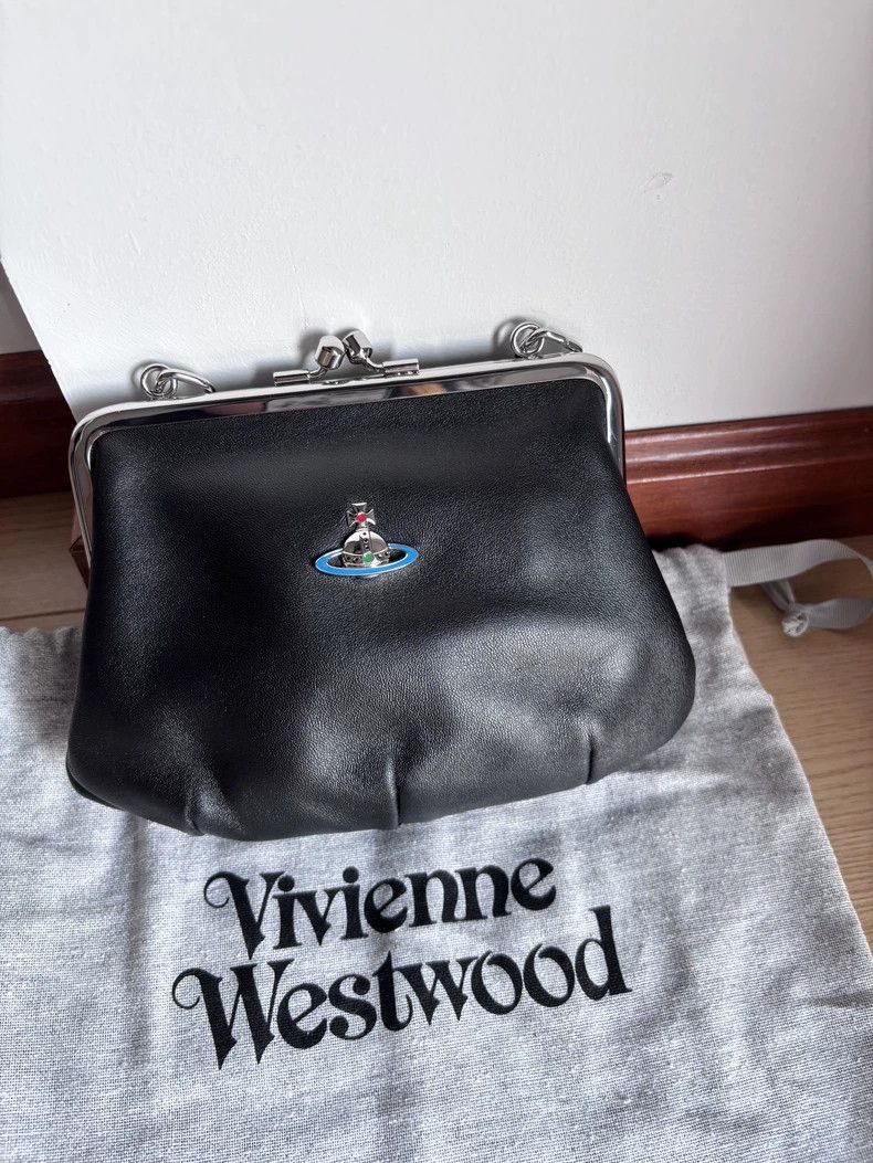 Vivienne Westwood Vivienne Westwood size os Black lamb skin dumplings Size ONE SIZE - 3 Thumbnail