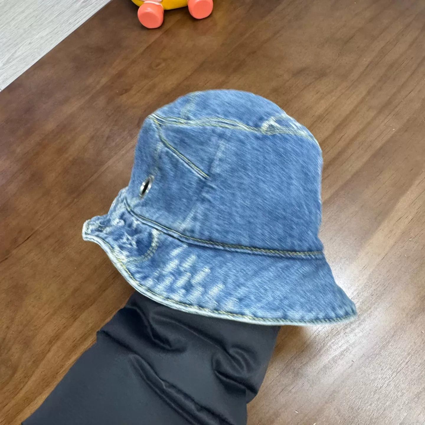 Louis Vuitton LV Reversible Monogram Bucket Hat 56-58 Near Mint Size ONE SIZE - 6 Thumbnail