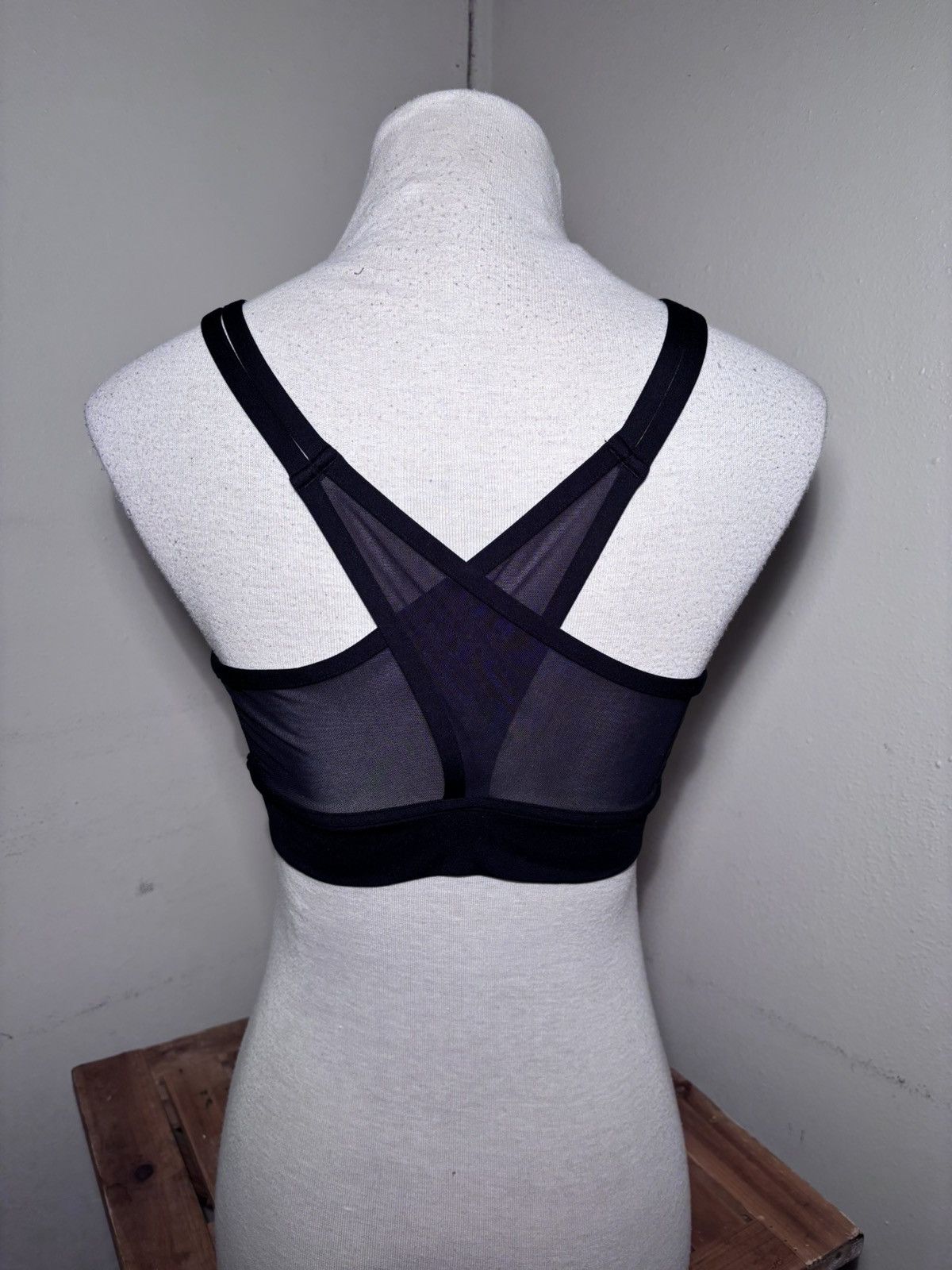 Other Le Ore Back Mesh Sport Bra Size M / US 6-8 / IT 42-44 - 9 Thumbnail