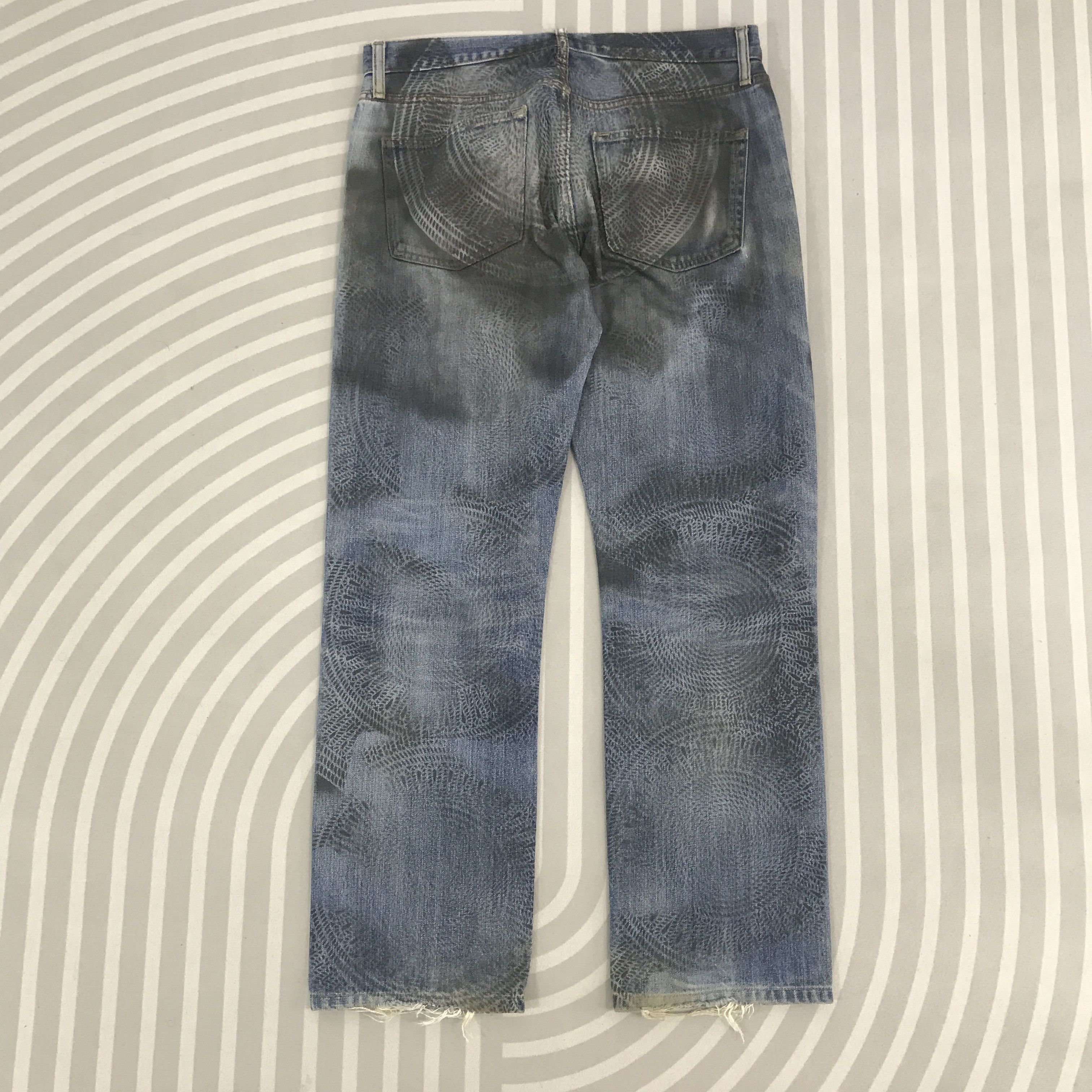Uniqlo × Vintage Vintage Uniqlo black spray style Distressed Denim jeans Size US 32 / EU 48 - 4 Thumbnail