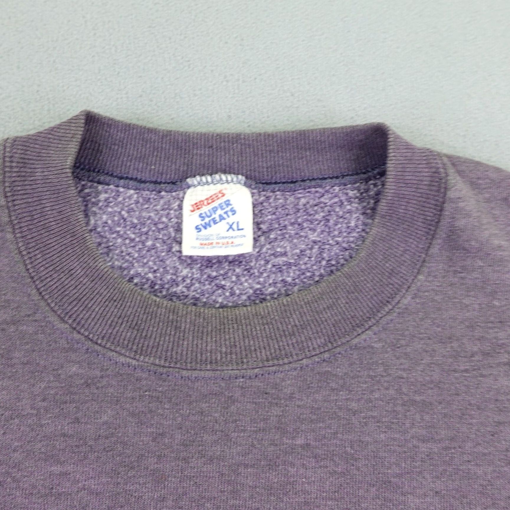 Jerzees VINTAGE United States Navy Sweatshirt Mens XL Purple North Island Sweatshirt 80s Jerzees Pullover Crew Neck Cotton Polyester Fleece Logo Navy Wool? Size US XL / EU 56 / 4 - 3 Thumbnail