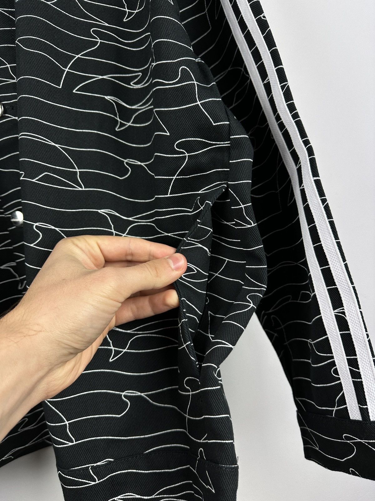 Adidas NEW🏷️ Adidas Originals Dolphin Print Jacket Size US S / EU 44-46 / 1 - 12 Thumbnail