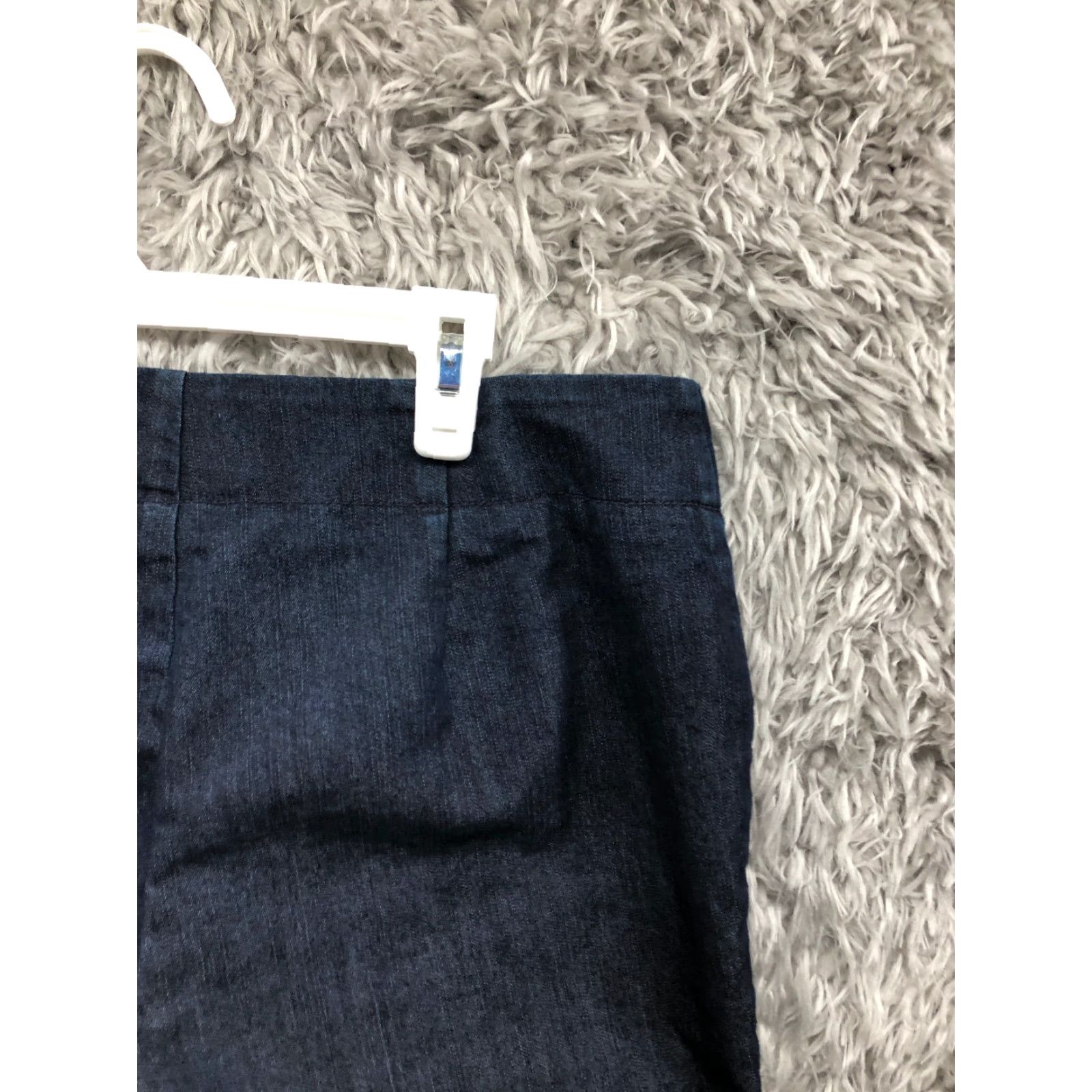 Kenneth Cole Kenneth Cole Reaction Flared Jeans Womens Dark Wash Blue Denim Bell Bottom Size 4 Regular Cotton Denim Pocket Zipper Button Belt Loops 5-Pocket Size 27" / US 4 / IT 40 - 6 Thumbnail
