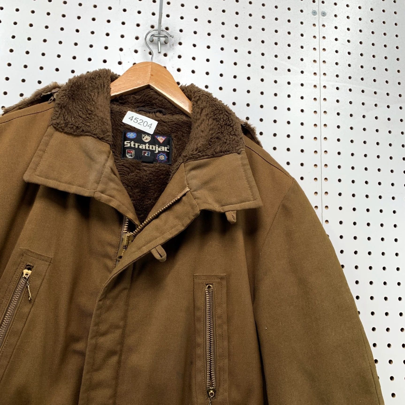 Vintage VINTAGE Stratojac Coat Mens 40 Brown Faux Fur Lined Belted Talon Zip Western 70s 80s Military Jacket Winter Fall Brown Mens Coat Size US XXS / EU 40 - 5 Thumbnail