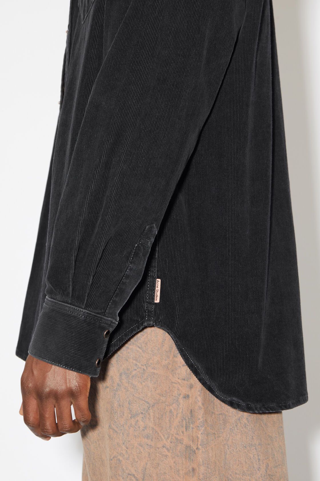 Acne Studios BNWT AW23 ACNE STUDIOS CORDUROY BUTTON-UP SHIRT 46 Size US S / EU 44-46 / 1 - 12 Thumbnail