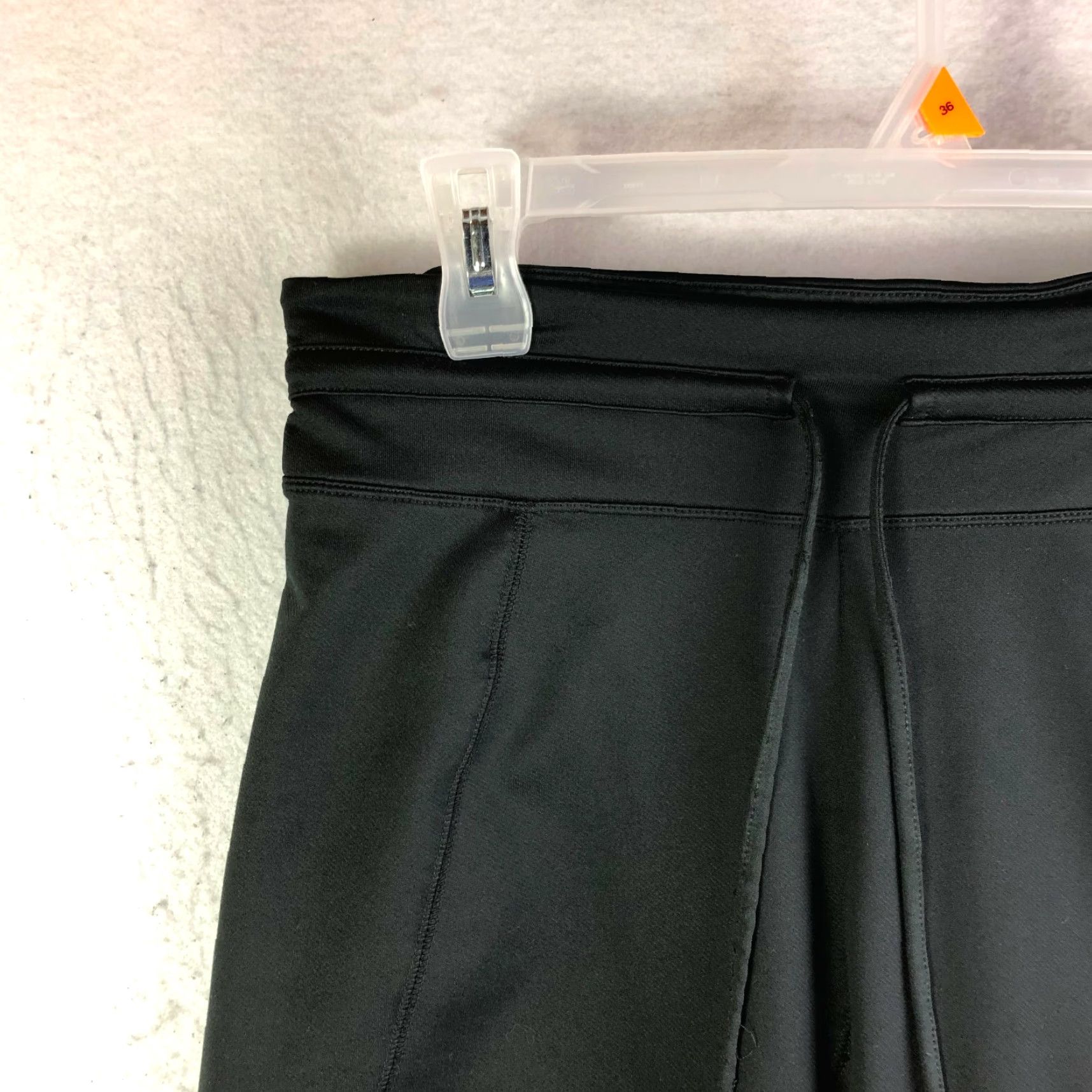 Nike Nike Fit Dry Black Yoga Pants Womens M (8-10) Polyester Spandex Pants Nike Dri-FIT Activewear Yoga 27in Inseam Womens Size 24" / US 00 / IT 34 - 2 Thumbnail