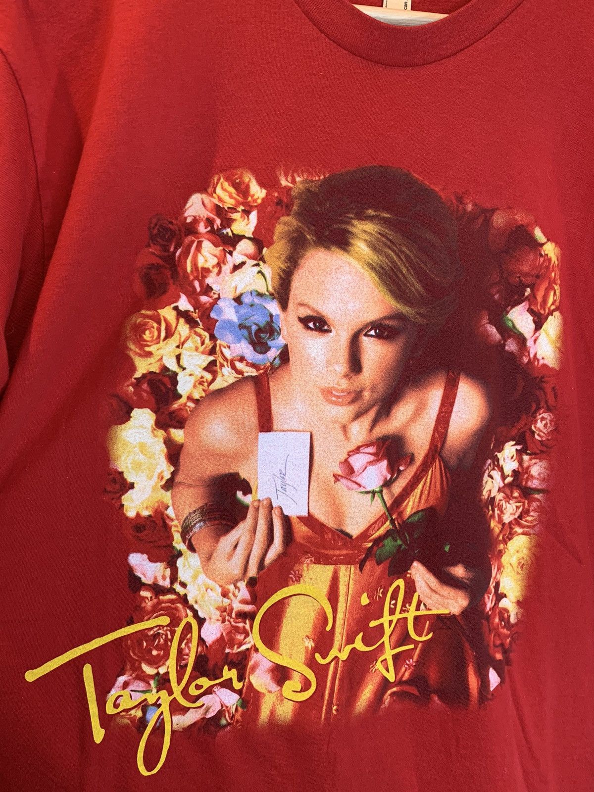 Band Tees *RARE* Vintage Taylor Swift 2006 Tour Art T-Shirt Y2K - L Size US L / EU 52-54 / 3 - 3 Thumbnail