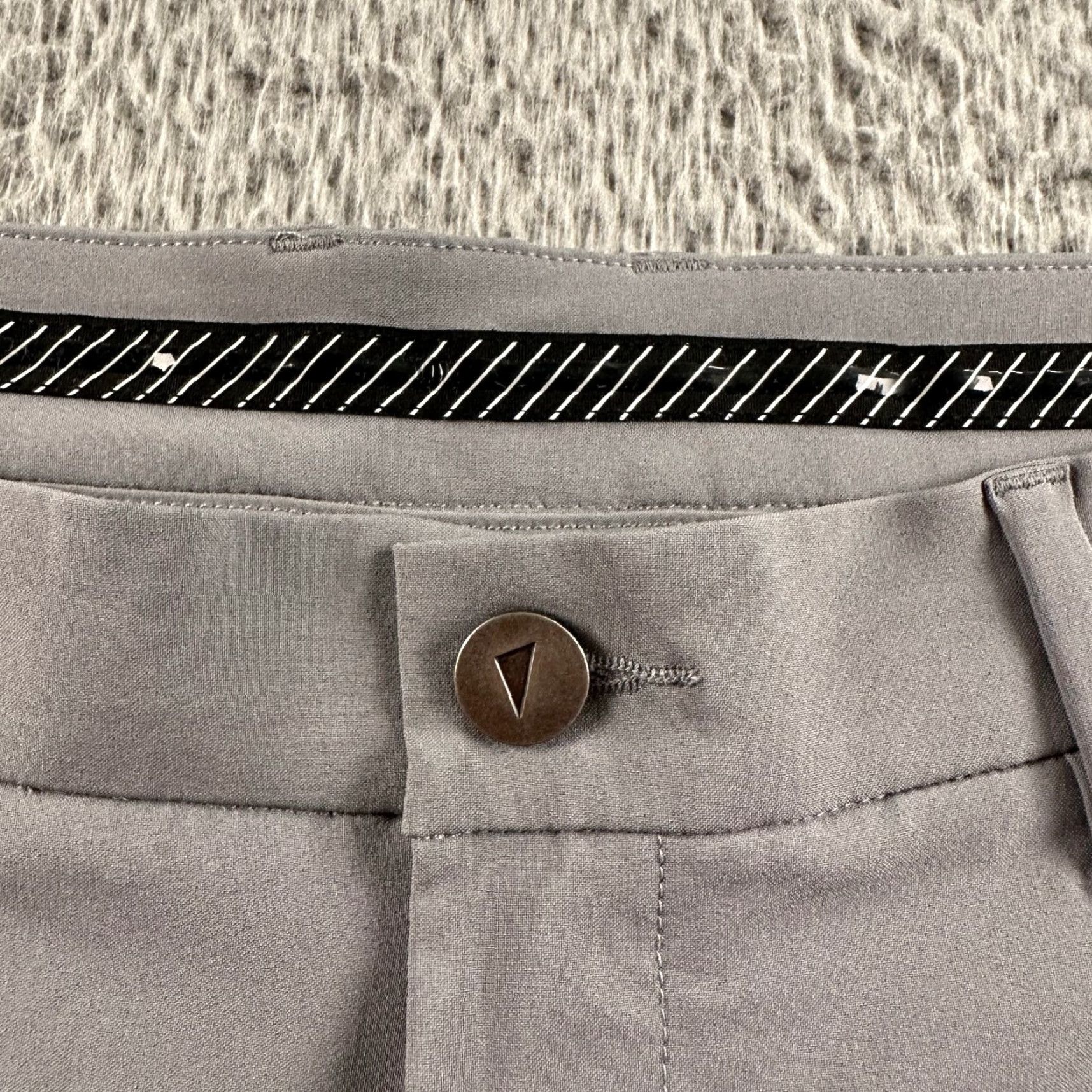 Vintage Primo Performance Pants Mens 33 Tall Gray Jogger Tapered Ankle Zip Front Flat Front Button Zip Pockets Casual stretch Polyester Size US 33 - 5 Thumbnail