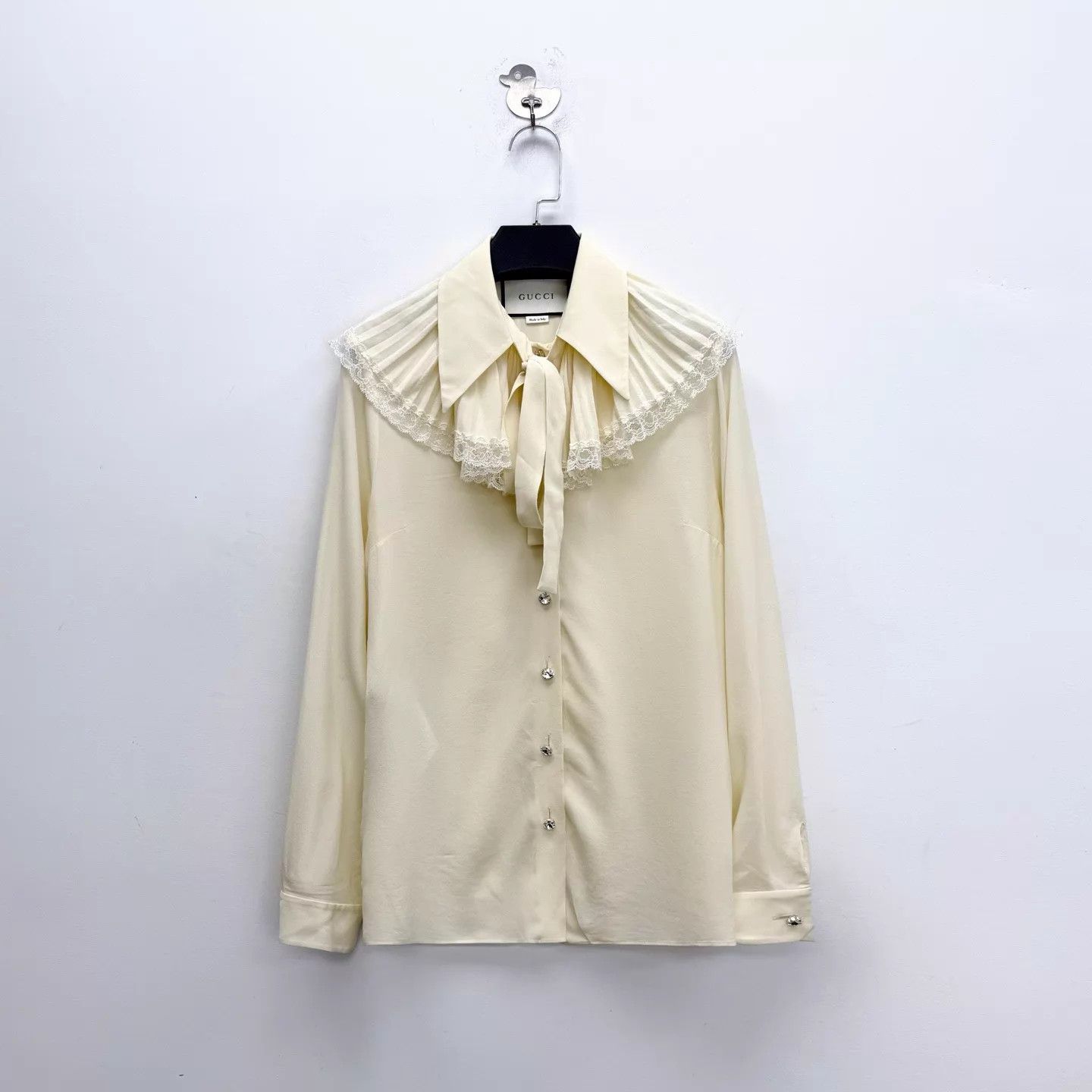 Gucci Gucci Beige Silk Crystal Buckle Bow Lace Shirt Size XS / US 0-2 / IT 36-38 - 1 Thumbnail