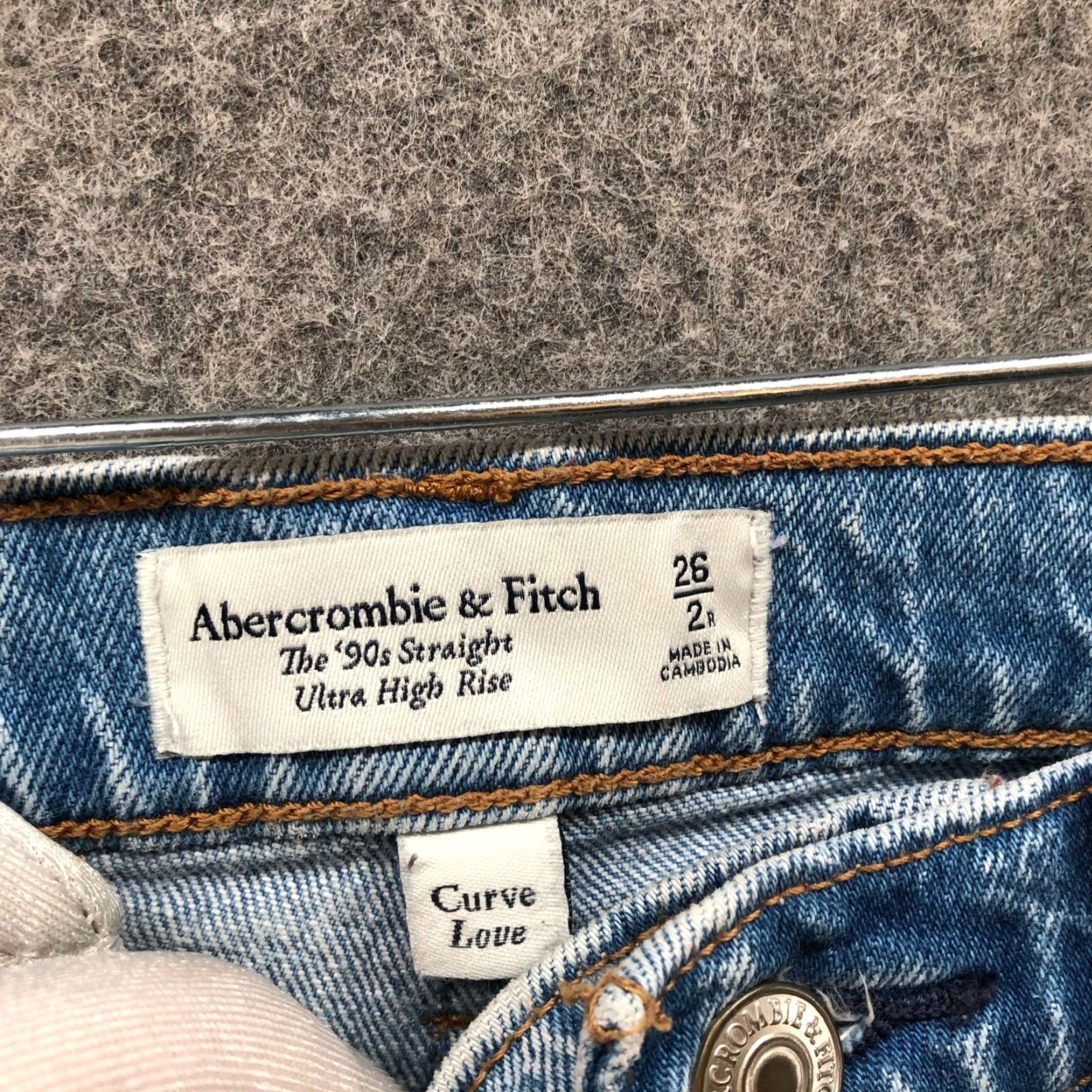 Abercrombie & Fitch VINTAGE Abercrombie & Fitch The 90s Straight Ultra High Rise Jean Womens 2R / 26 Blue Size 26" / US 2 / IT 38 - 6 Thumbnail