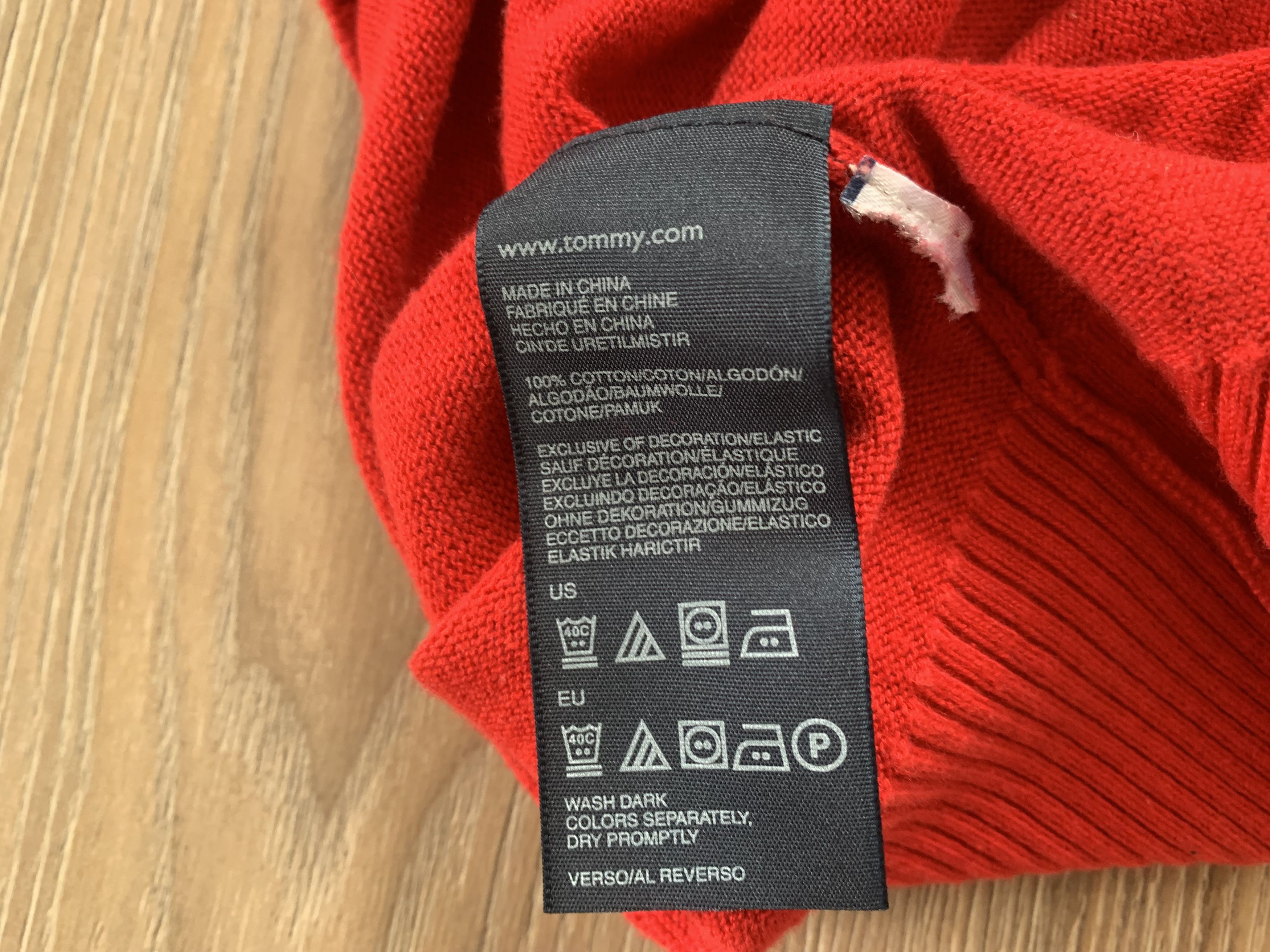 Tommy Hilfiger Tommy Hilfiger Cotton Red V Neck Sweater Size US XXL / EU 58 / 5 - 7 Thumbnail