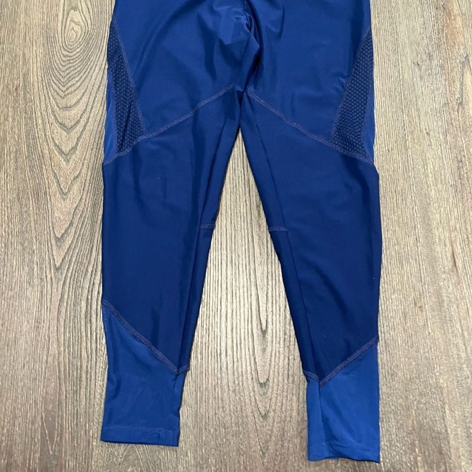 Bally Bally Total Fitness Leggings Cropped High Rise Fitted Size L Size 31" - 2 Thumbnail