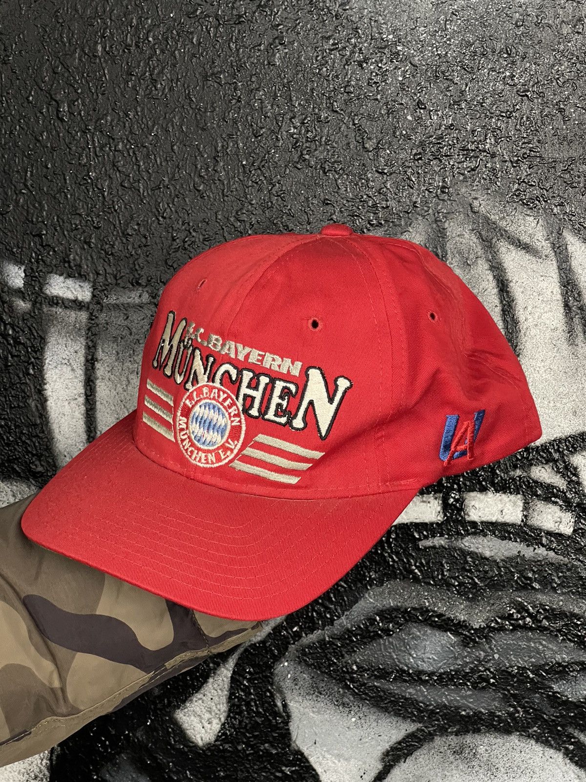 Vintage FC Bayern Munchen Vintage 90s Old Football Fun Cap Size ONE SIZE - 4 Thumbnail