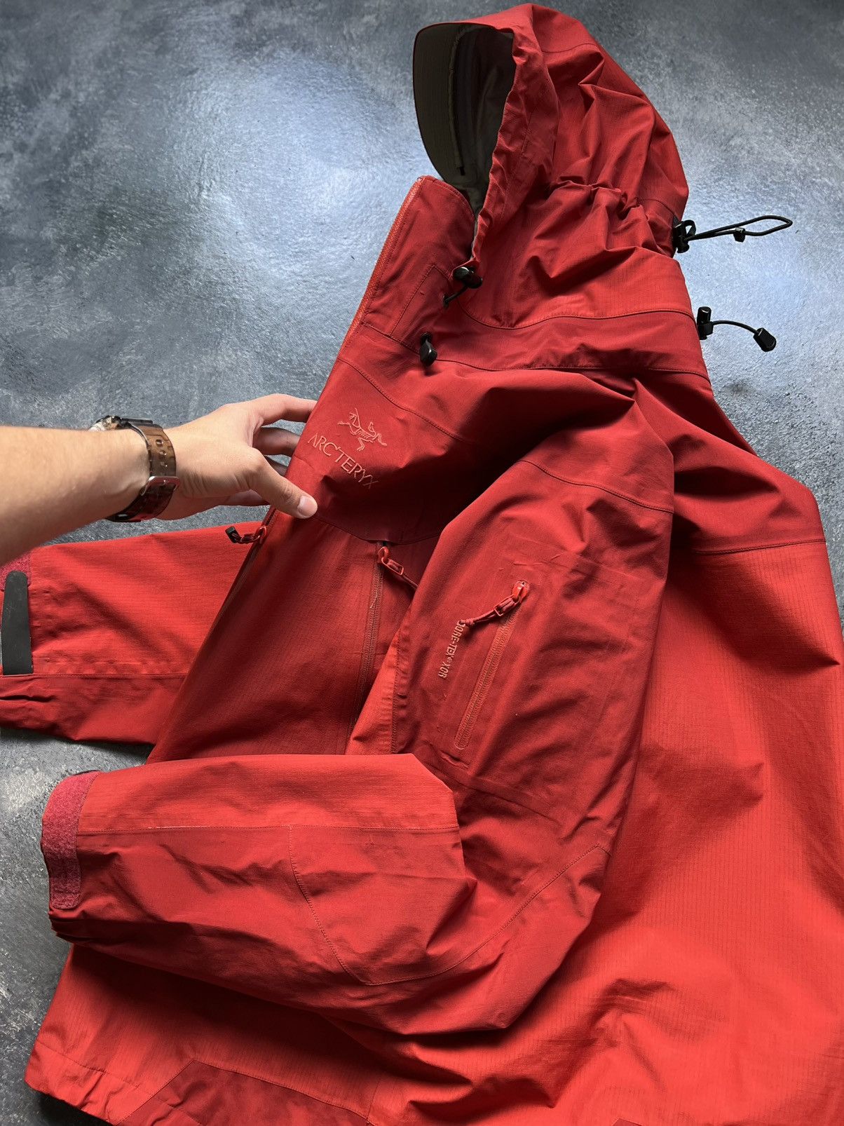 Arc'teryx × Vintage Arc’teryx Alpha SV Gore-Tex XCR Jacket Red Size L Canada Size US L / EU 52-54 / 3 - 22 Thumbnail