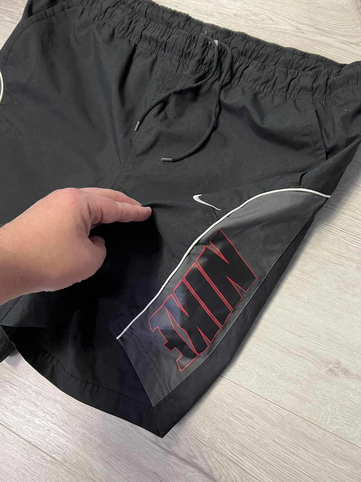 Nike Vintage Nike Big Logo Nylon Shorts / Embroidered Swoosh Logo Size US 34 / EU 50 - 6 Thumbnail