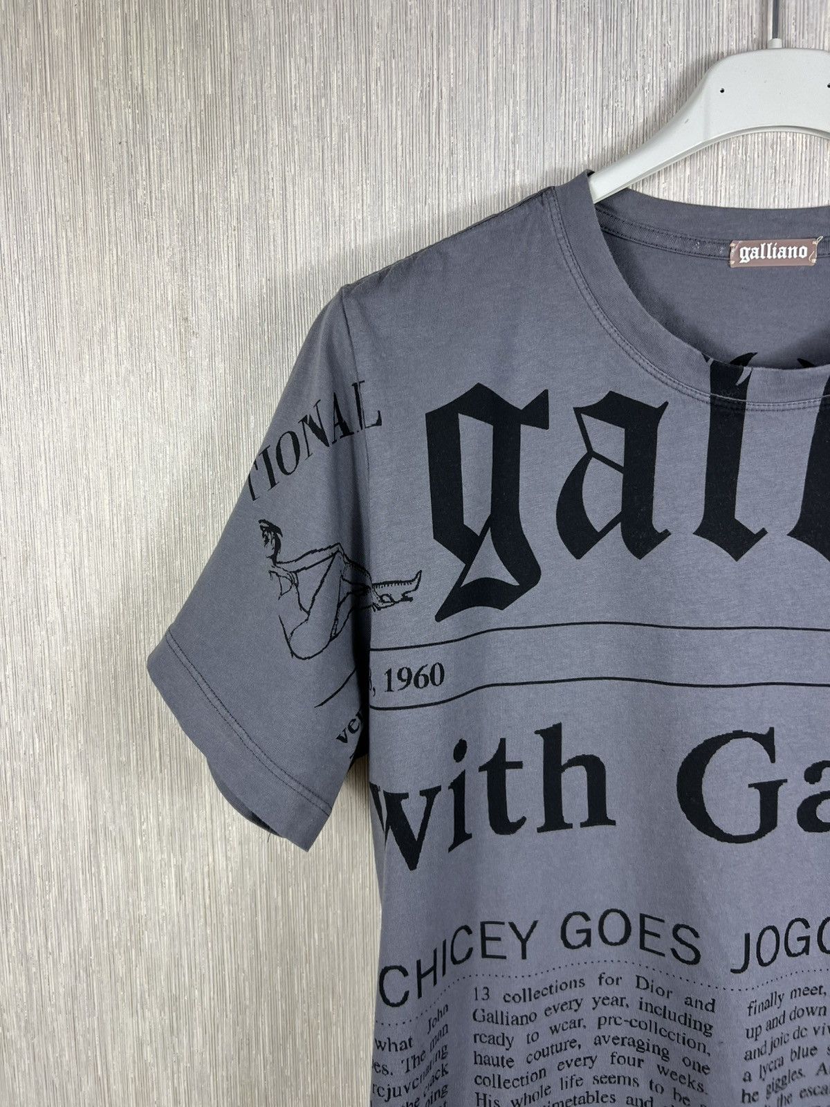 John Galliano John Galliano y2k newspaper gazette full print tee dior Size US XL / EU 56 / 4 - 4 Thumbnail