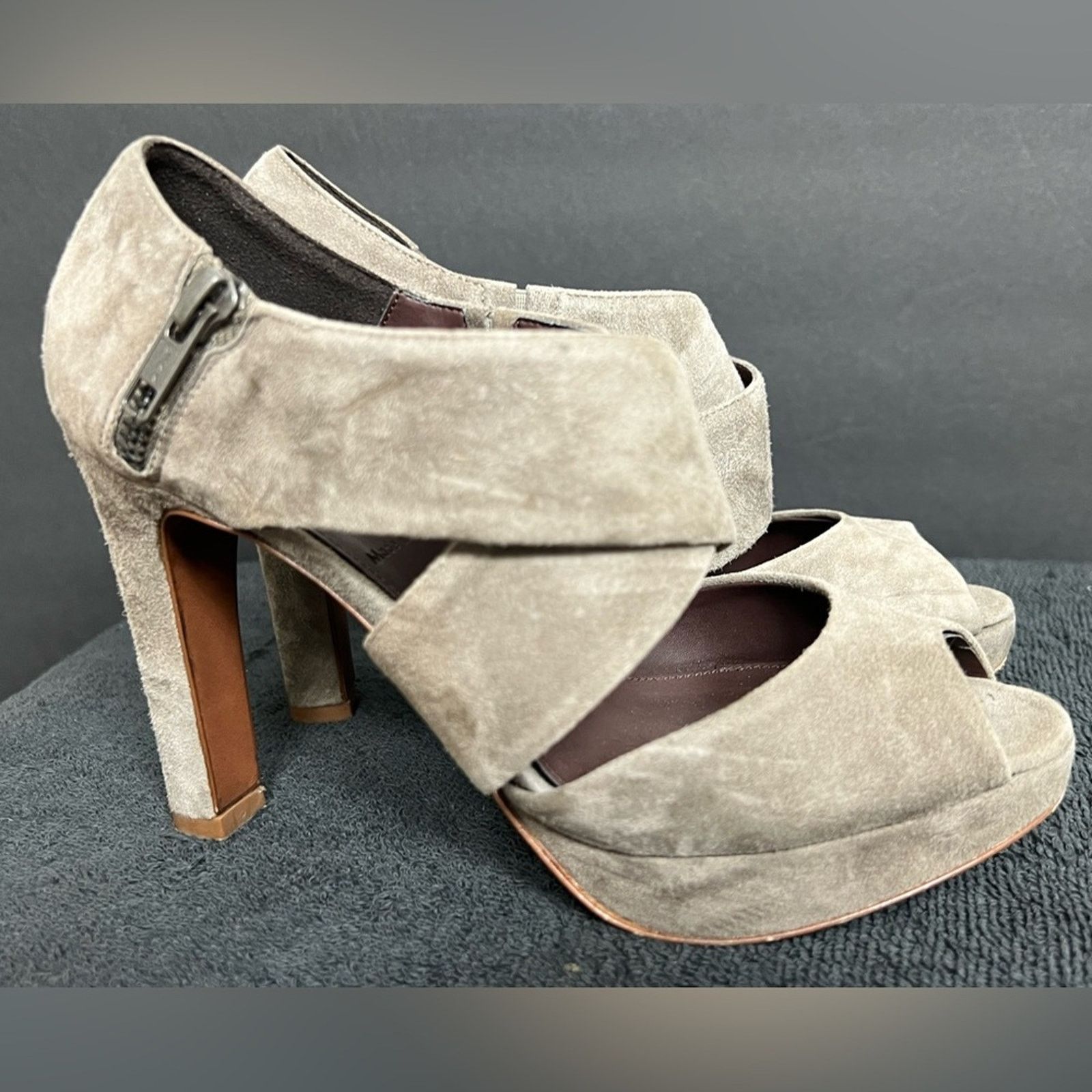 J.Crew J.CREW Heels Strappy Platform Sz. 6 Gray Suede Leather ITALY Size US 6 / IT 36 - 1 Thumbnail