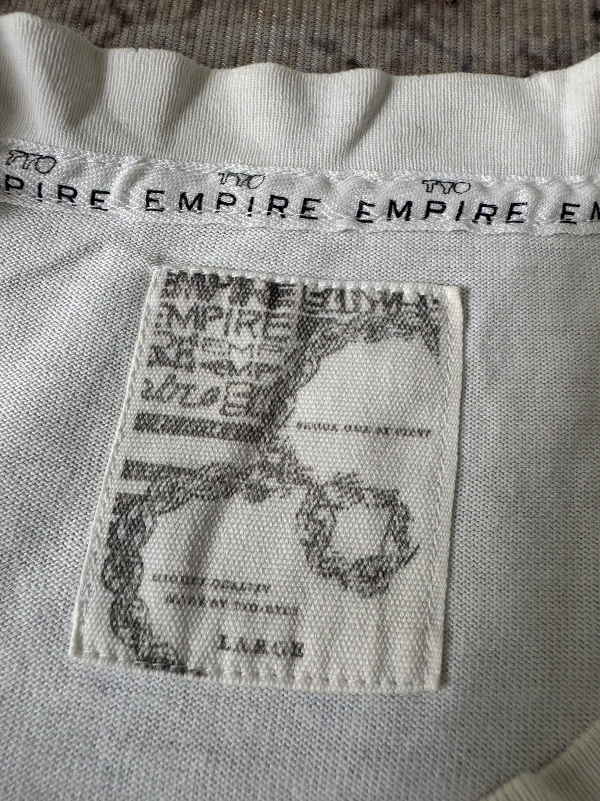 Other Tyo Empire - full print grafic tee Size US M / EU 48-50 / 2 - 5 Thumbnail