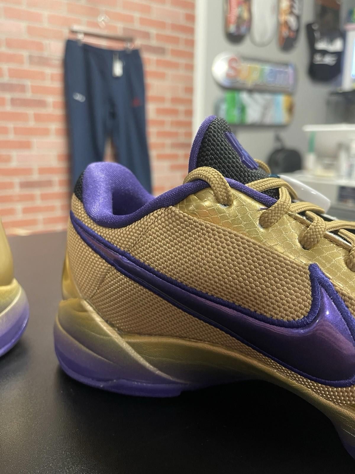 Nike Size 10.5 - Undefeated x Nike Zoom Kobe 5 Hall Of Fame Size US 10.5 / EU 43-44 - 7 Thumbnail