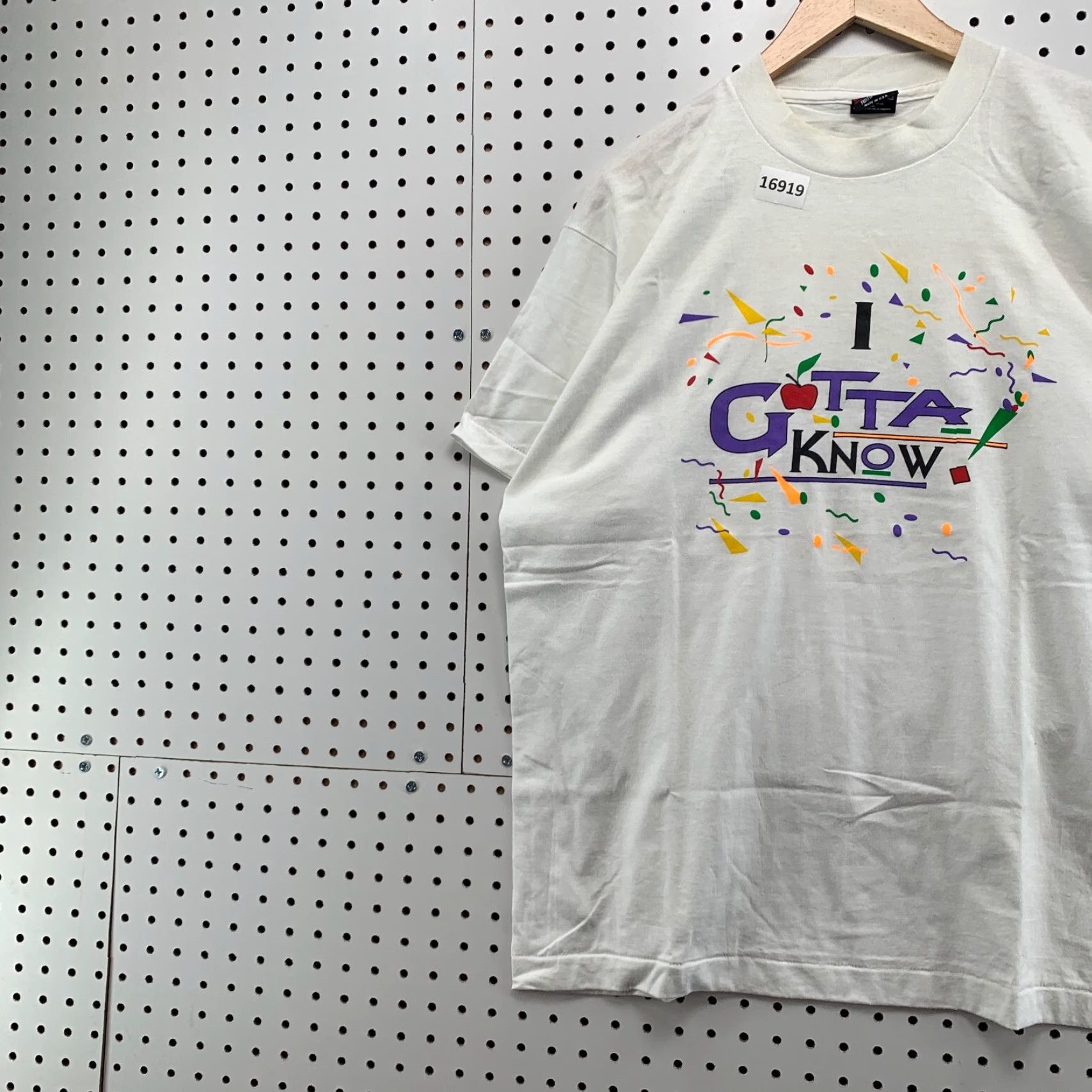 Fruit Of The Loom VINTAGE Fruit of the Loom 90s T-Shirt Adult XL White "I Gotta Know" Short Sleeve Teacher Mens Size US XL / EU 56 / 4 - 3 Thumbnail